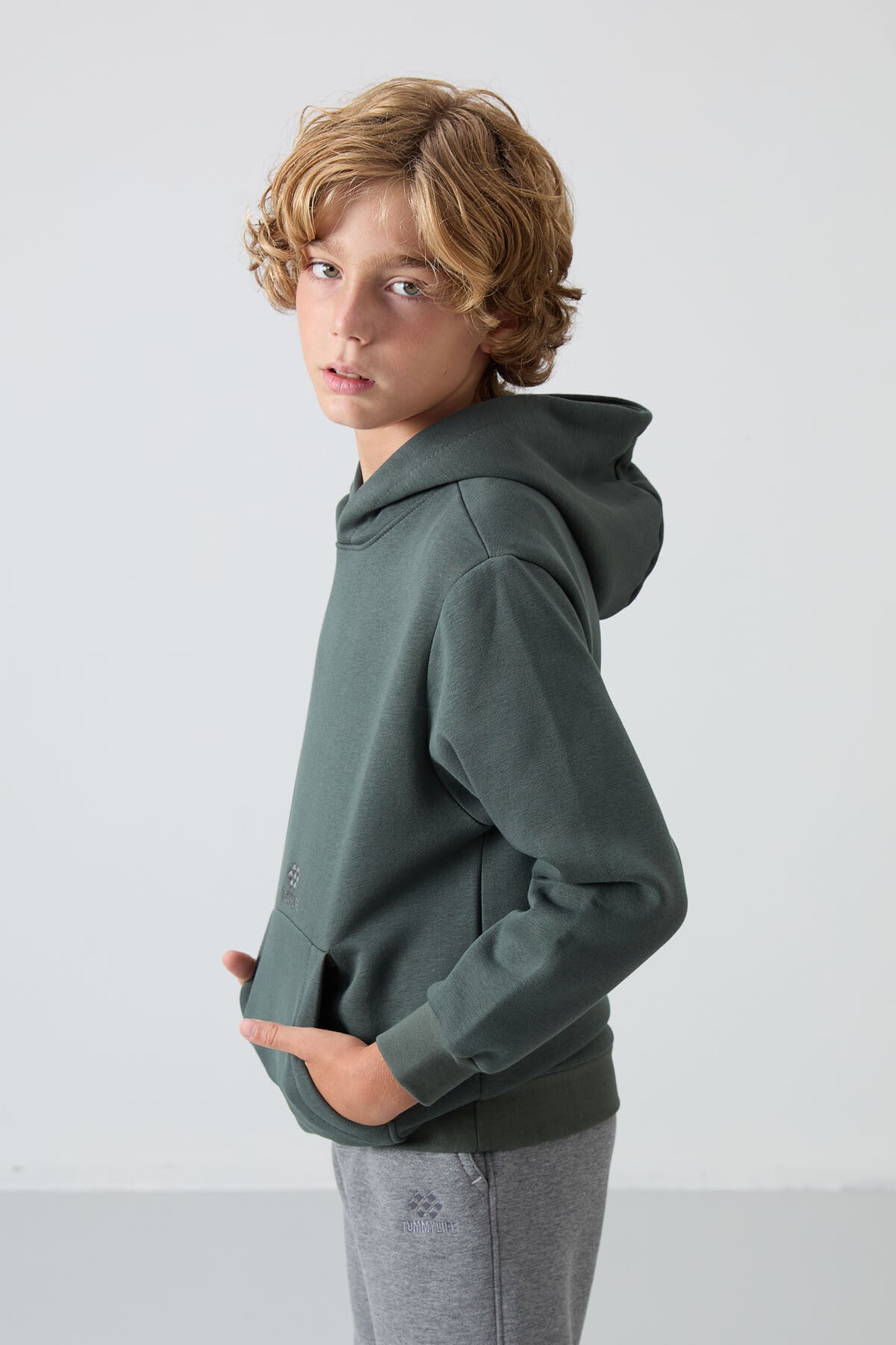 Image of Haki Pamuklu Kalın İçi Tüylü Yumuşak Dokulu Standart Fit Baskılı Erkek Çocuk Sweatshirt - 11215
