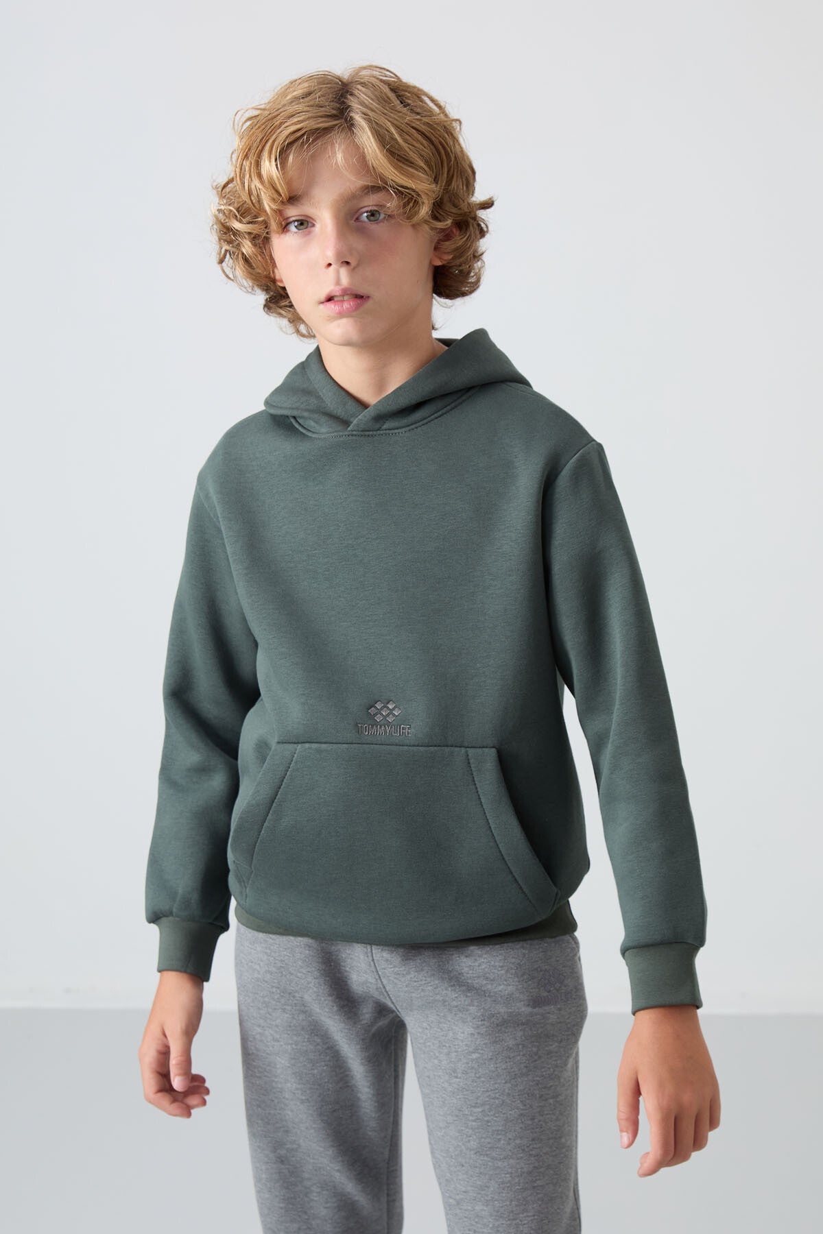 Image of Haki Pamuklu Kalın İçi Tüylü Yumuşak Dokulu Standart Fit Baskılı Erkek Çocuk Sweatshirt - 11215