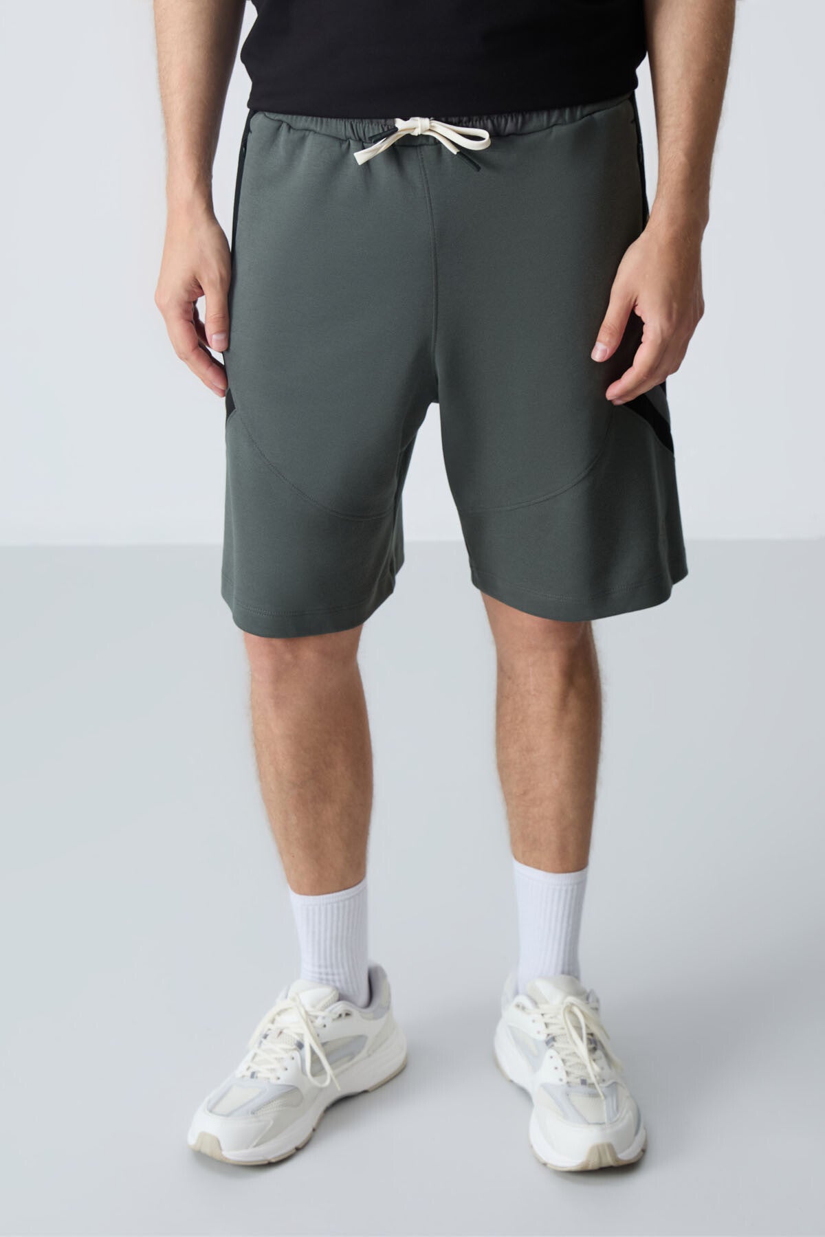 Image of Khaki Cotton Thick Soft Textured Standard Fit Basic Men's Shorts - 81281