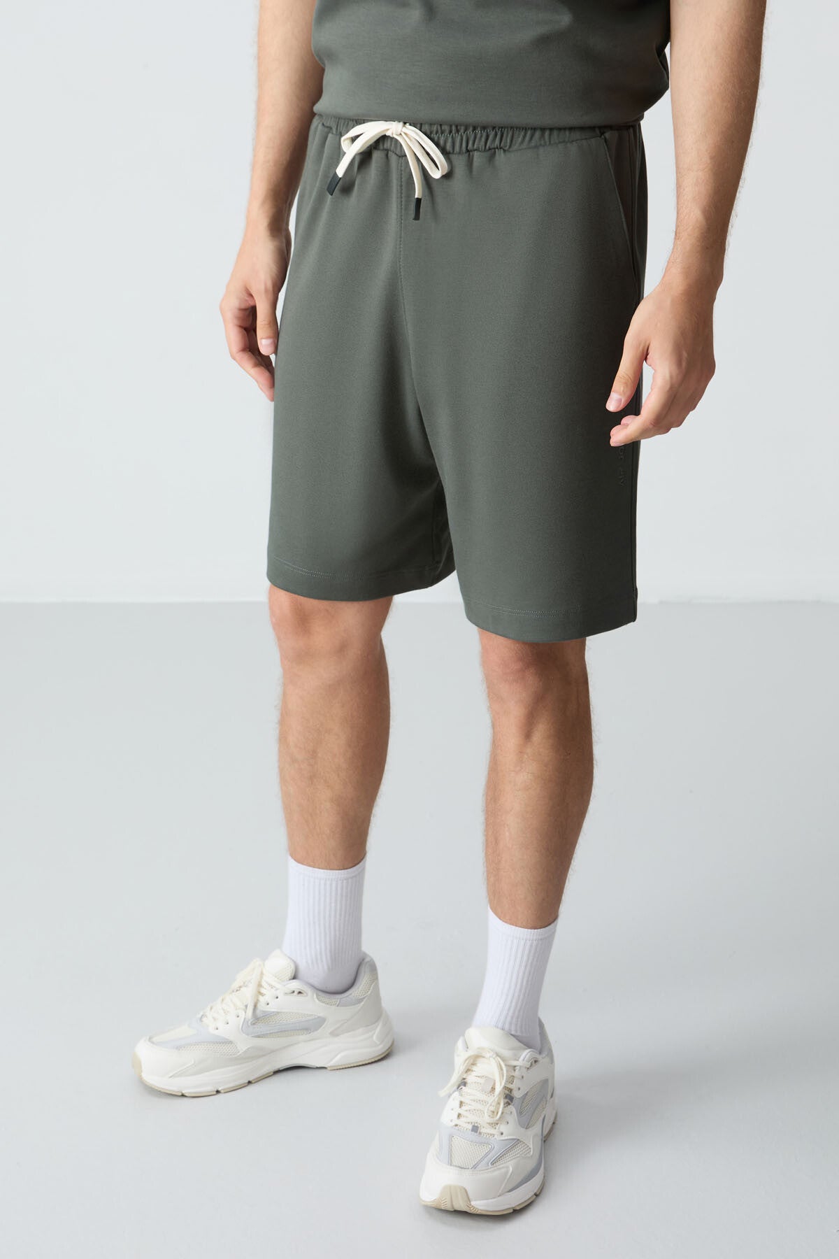 Image of Haki Pamuklu Kalın Yumuşak Dokulu Oversize Fit Basic Erkek Şort Takım - 85257