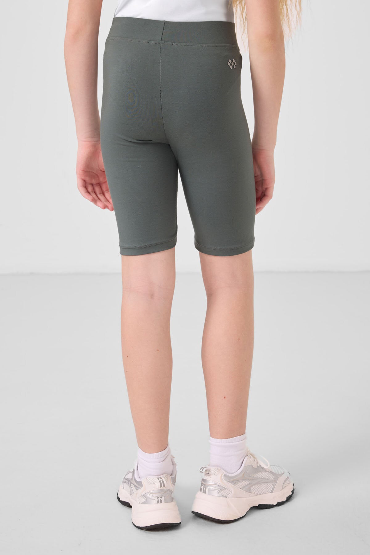 Image of Haki Pamuklu Kısa Paça Standart Fit Basic Kız Çocuk Tayt - 75188
