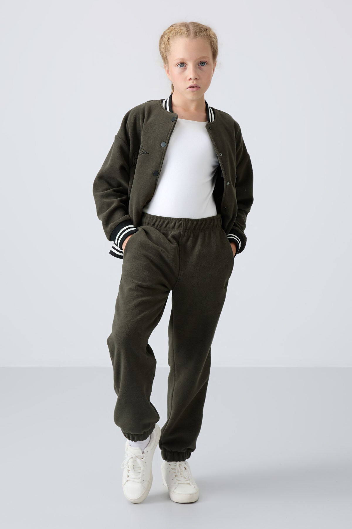 Image of Khaki Thick Soft Textured Standard Fit Embroidered Fleece Girls' Sweatpants - 75155