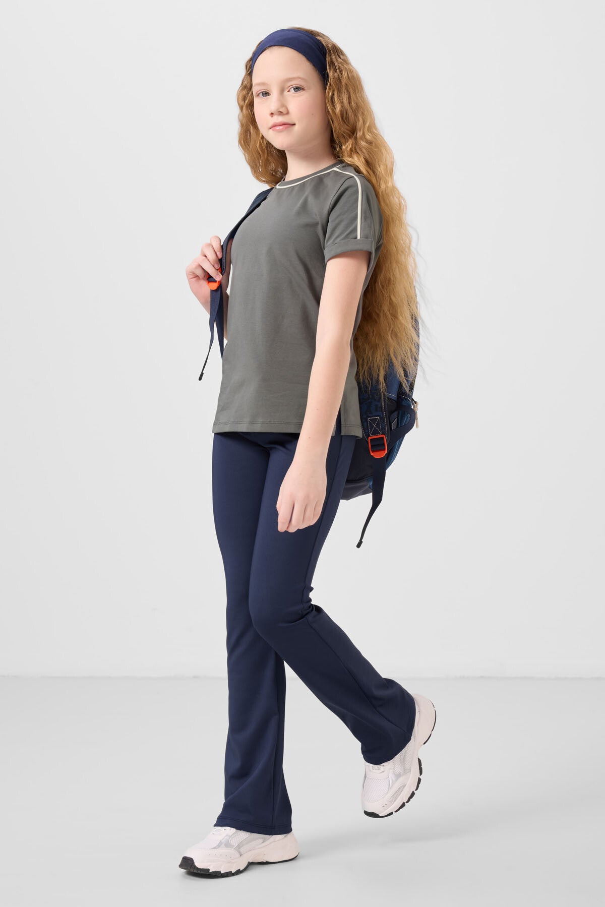 Image of Haki Pamuklu O Yaka Standart Fit Basic Kız Çocuk T-Shirt - 75177