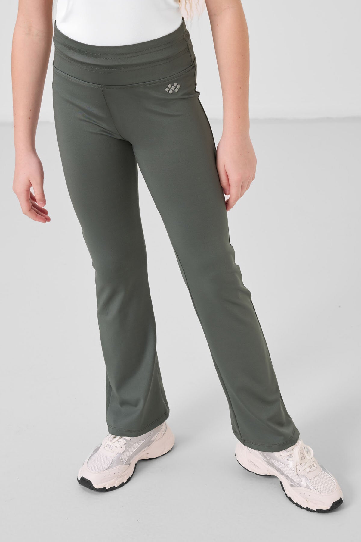Image of Haki Esnek Standart Fit Basic Performans İspanyol Paça Kız Çocuk Tayt - 75193