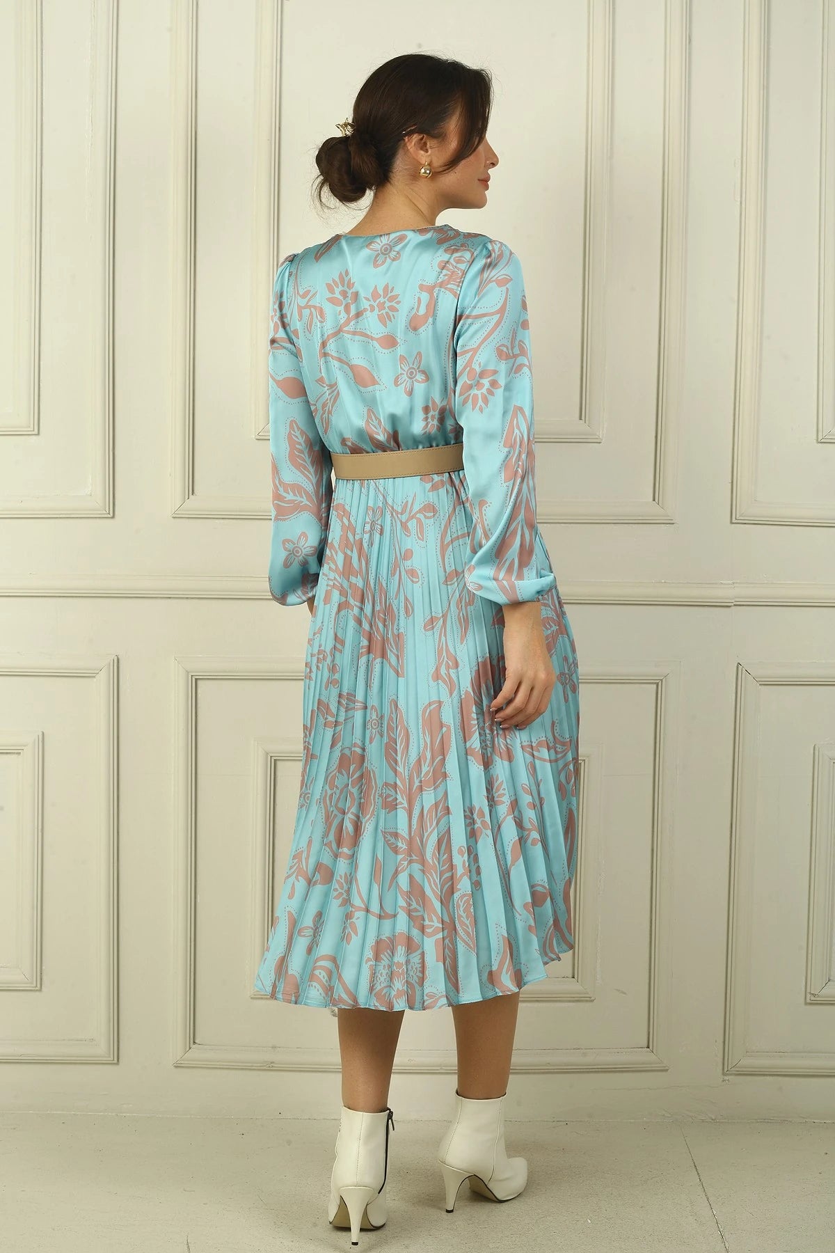 Image of Women's Wrap Neckline Belted Lined Floral Pleated Satin Dress