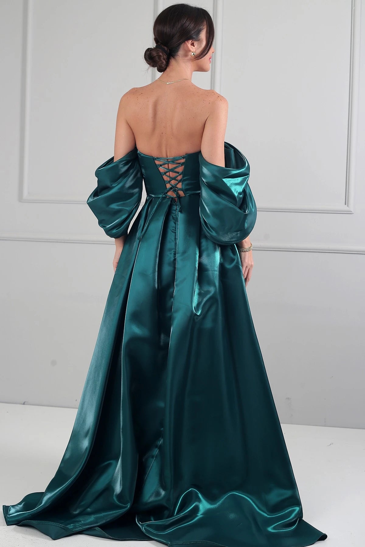 Image of Women's Strapless Balloon Sleeve Lined Pleated Pocket Taffeta Long Dress
