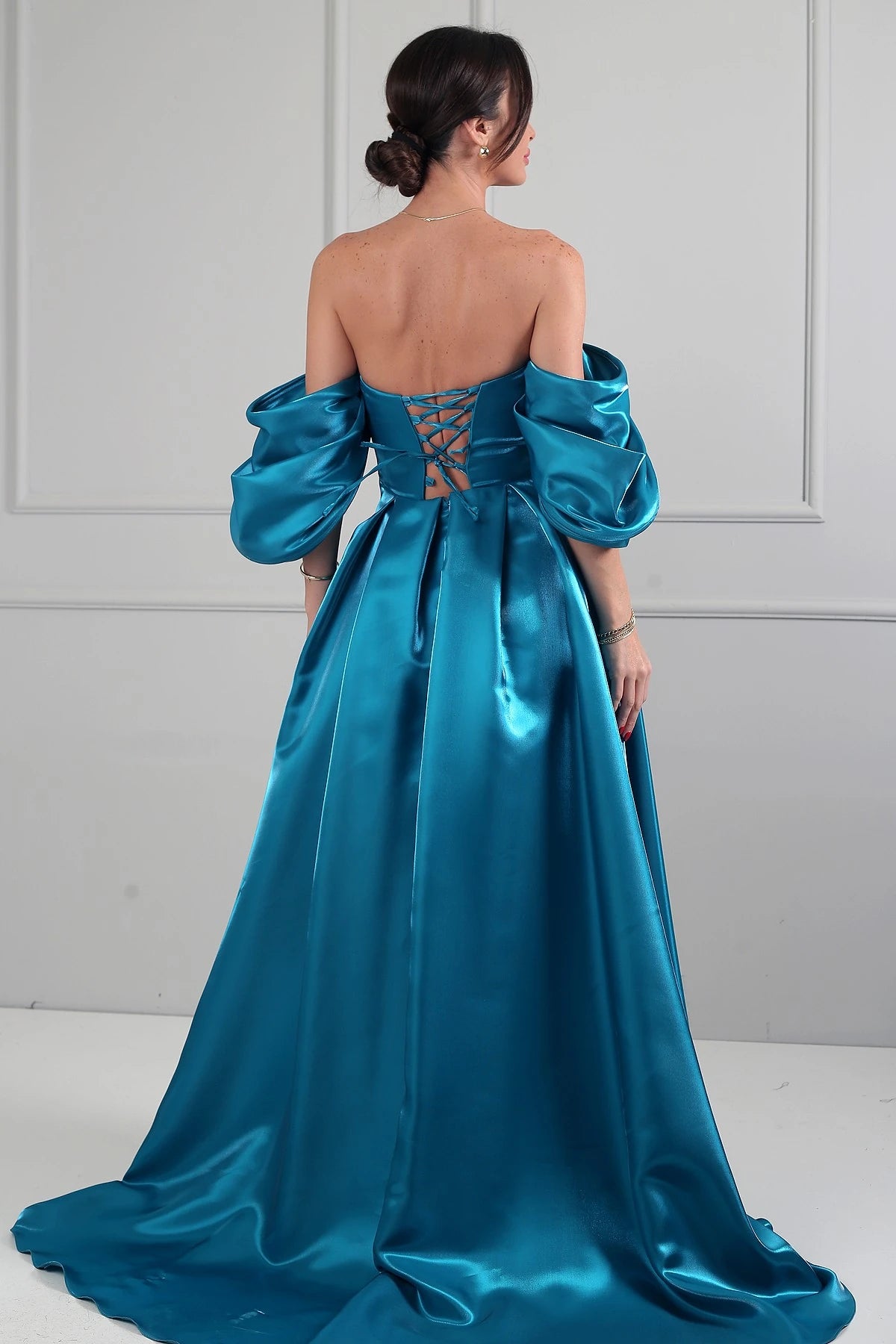 Image of Women's Strapless Balloon Sleeve Lined Pleated Pocket Taffeta Long Dress