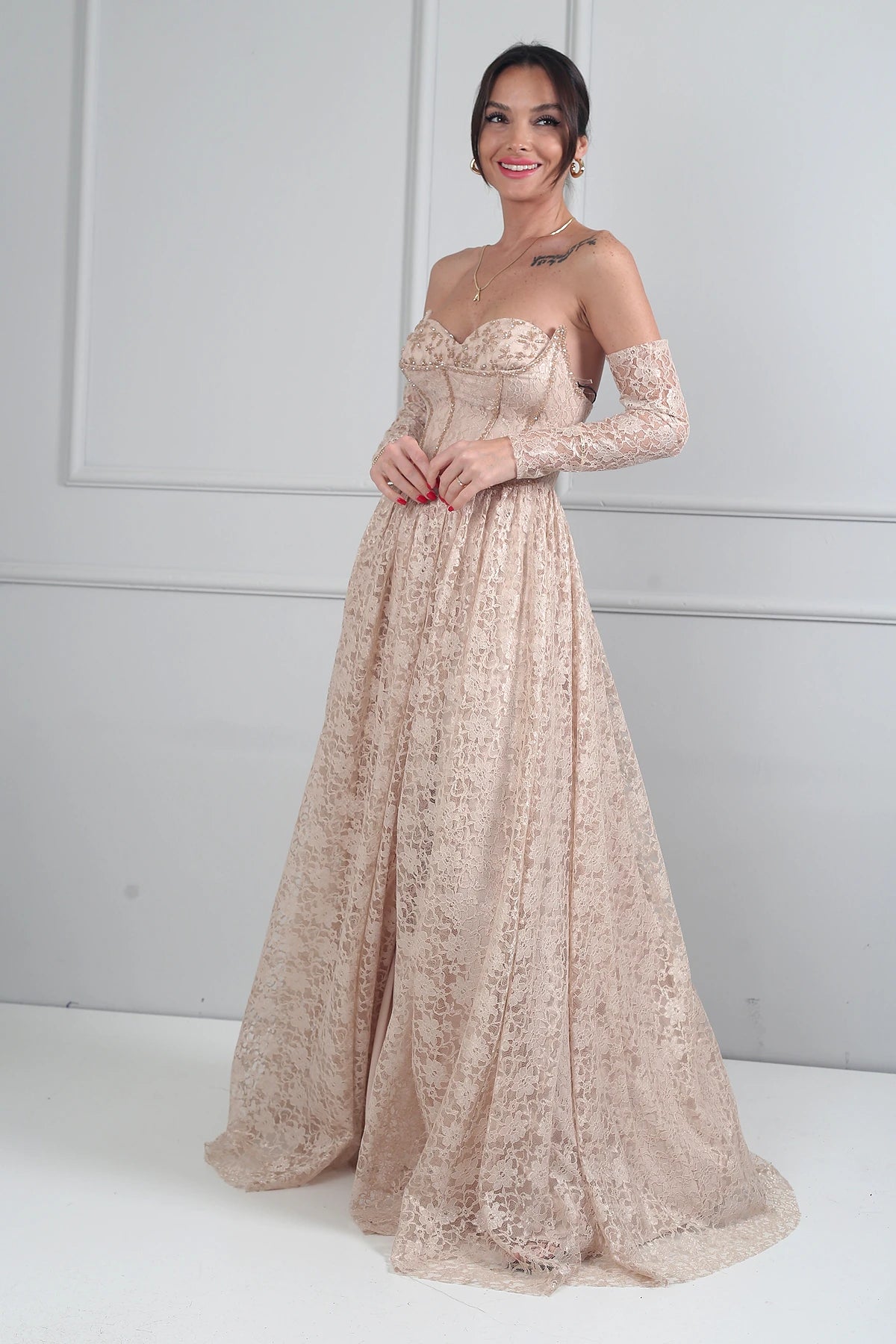 Image of Women's 3-Piece Strapless Evening Dress with Beaded Lace Fabric and Lining