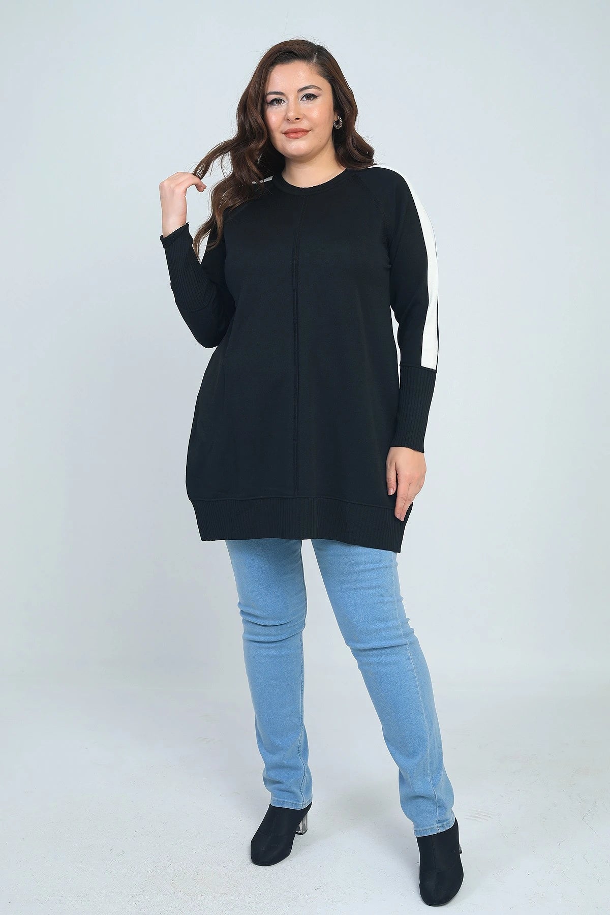 Image of Kadın Kolları Şeritli Büyük Beden Tunik Bluz