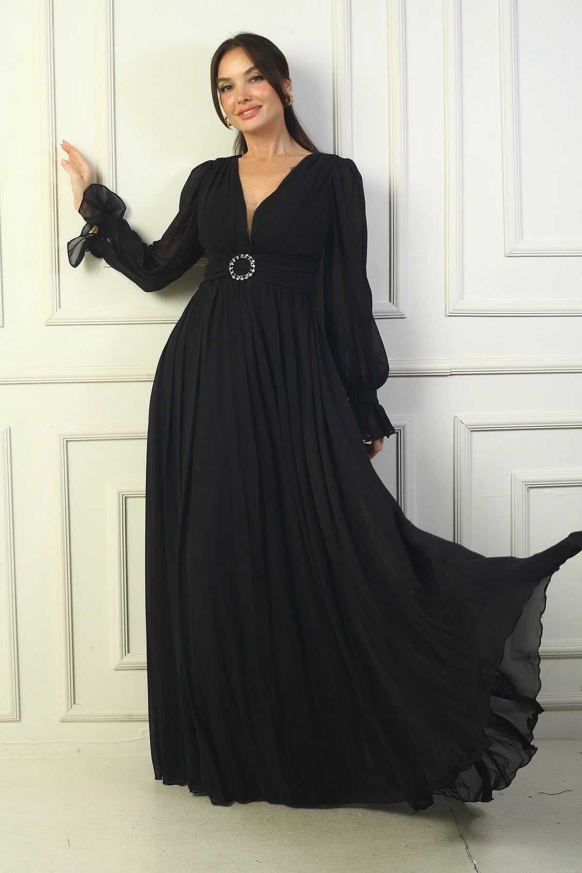 Image of Women's V-Neck, Buckle Waist, Lined Chiffon Long Evening Dress