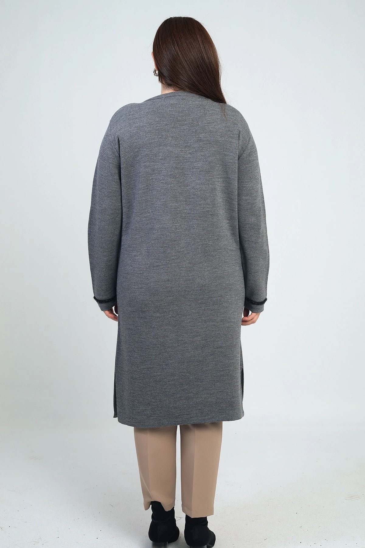 Image of Women's Plus Size Long Knit Cardigan with Pockets and Stripe Detail