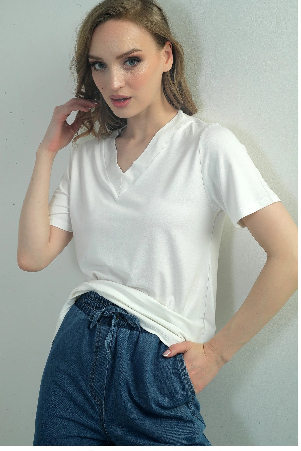 Image of Women's V-Neck Short-Sleeve Blouse with Slit