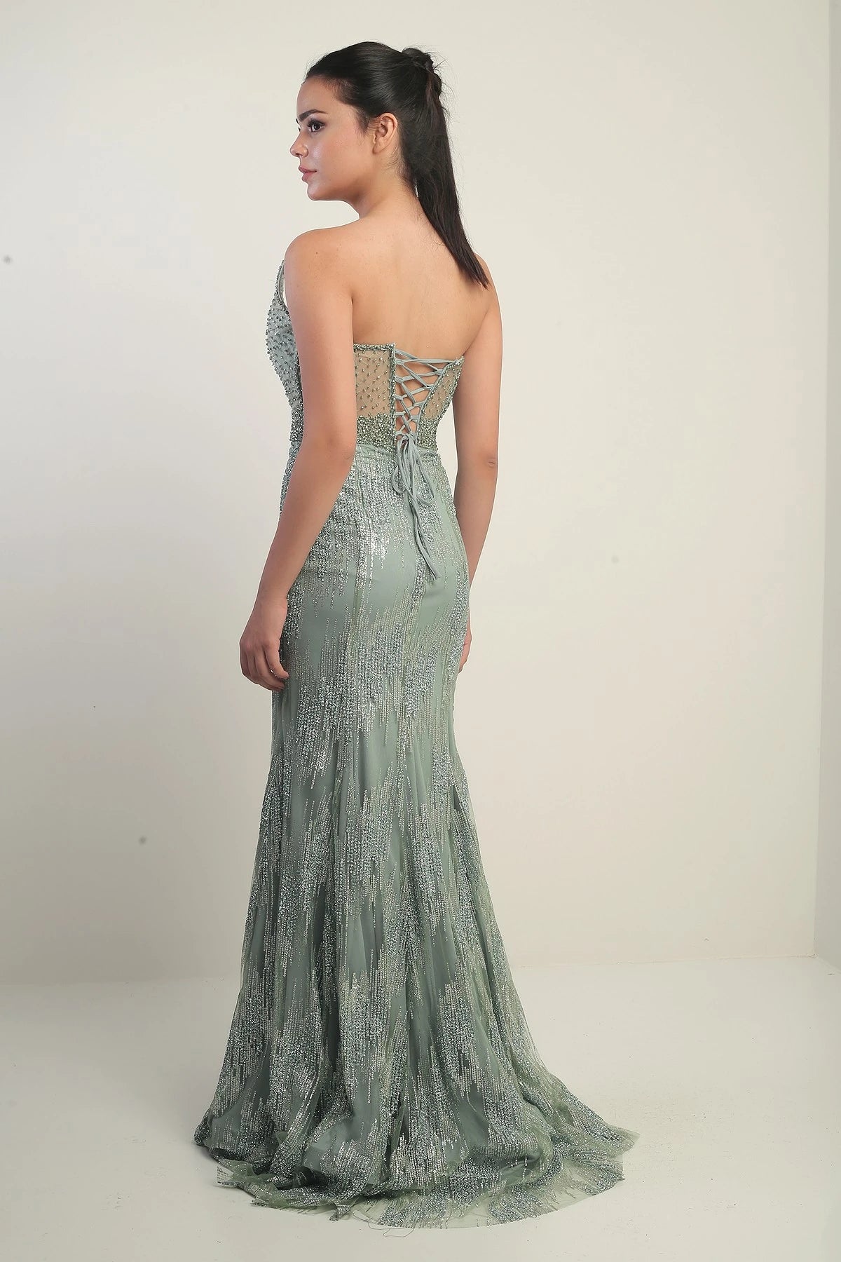 Image of Kadın Boncuk-Taş Detaylı Astarlı Balenli Üstü Transparan Uzun Elbise