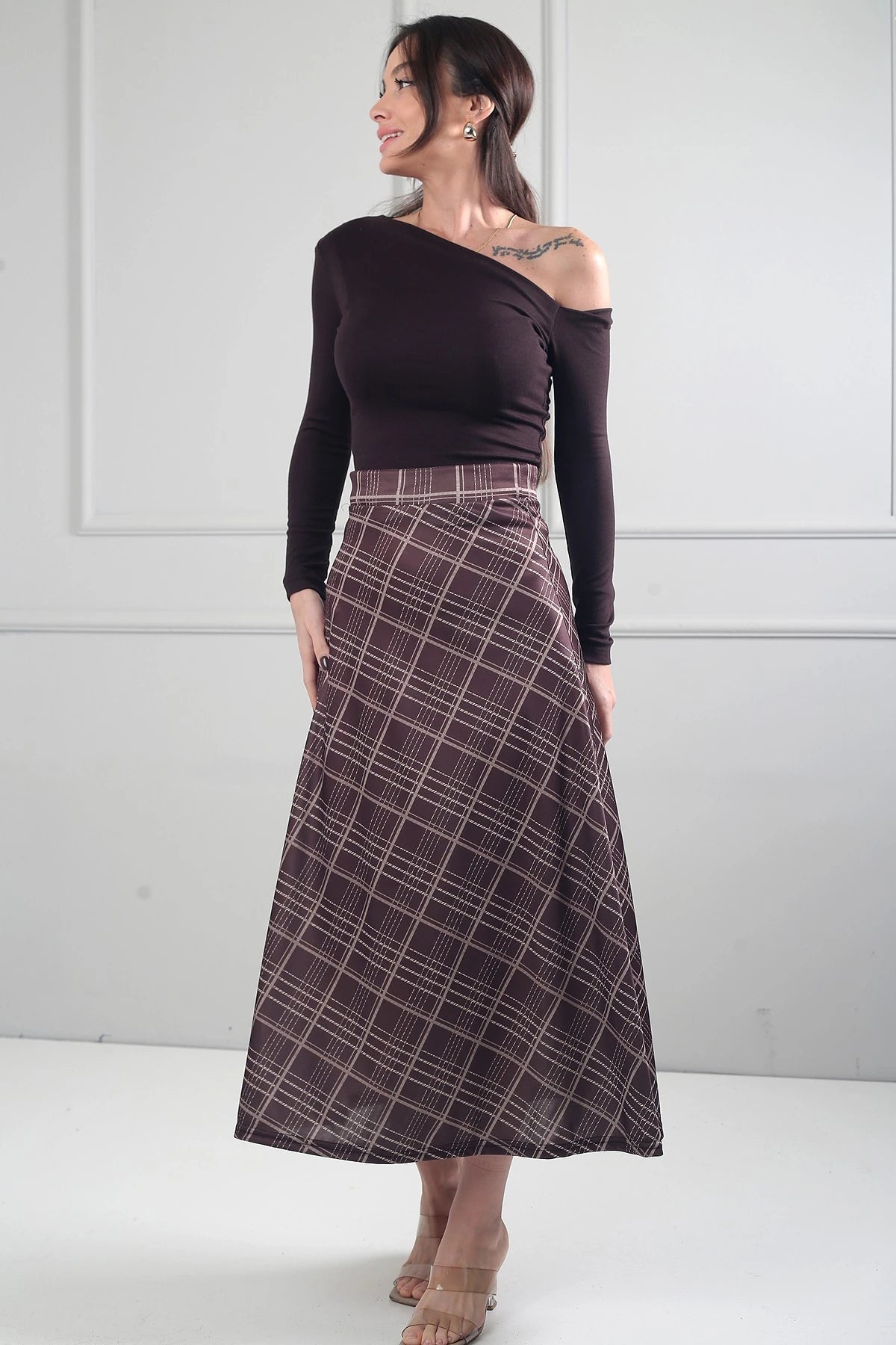 Image of Women's Elastic Waist Plaid Viscose Satin Lycra Long Skirt