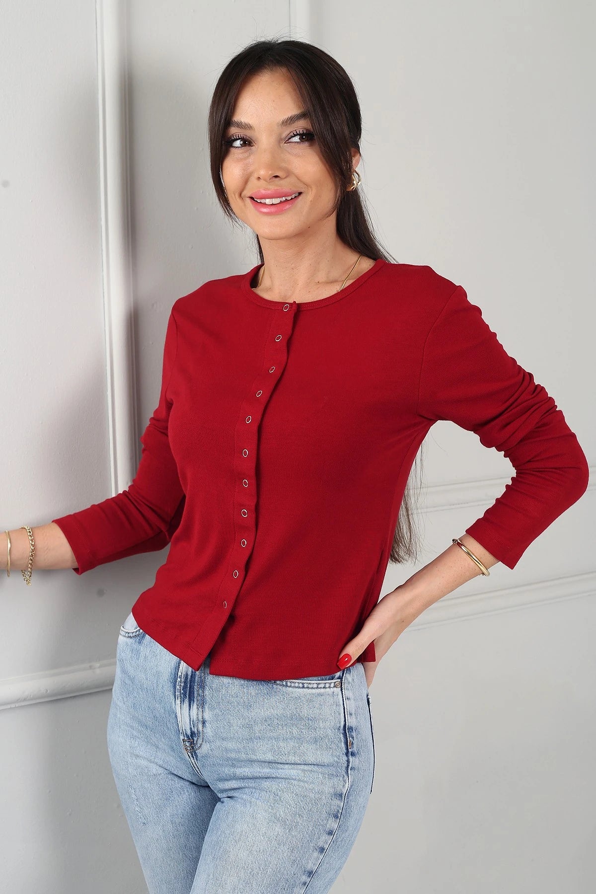 Image of Women's Buzzy Full-Length Snap-Button Lycra Blouse