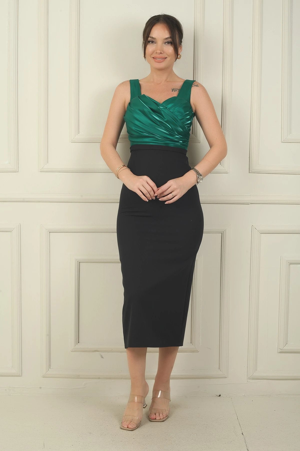Image of Rochie lungă Chanel din crep satinat gros și căptușit cu bretele