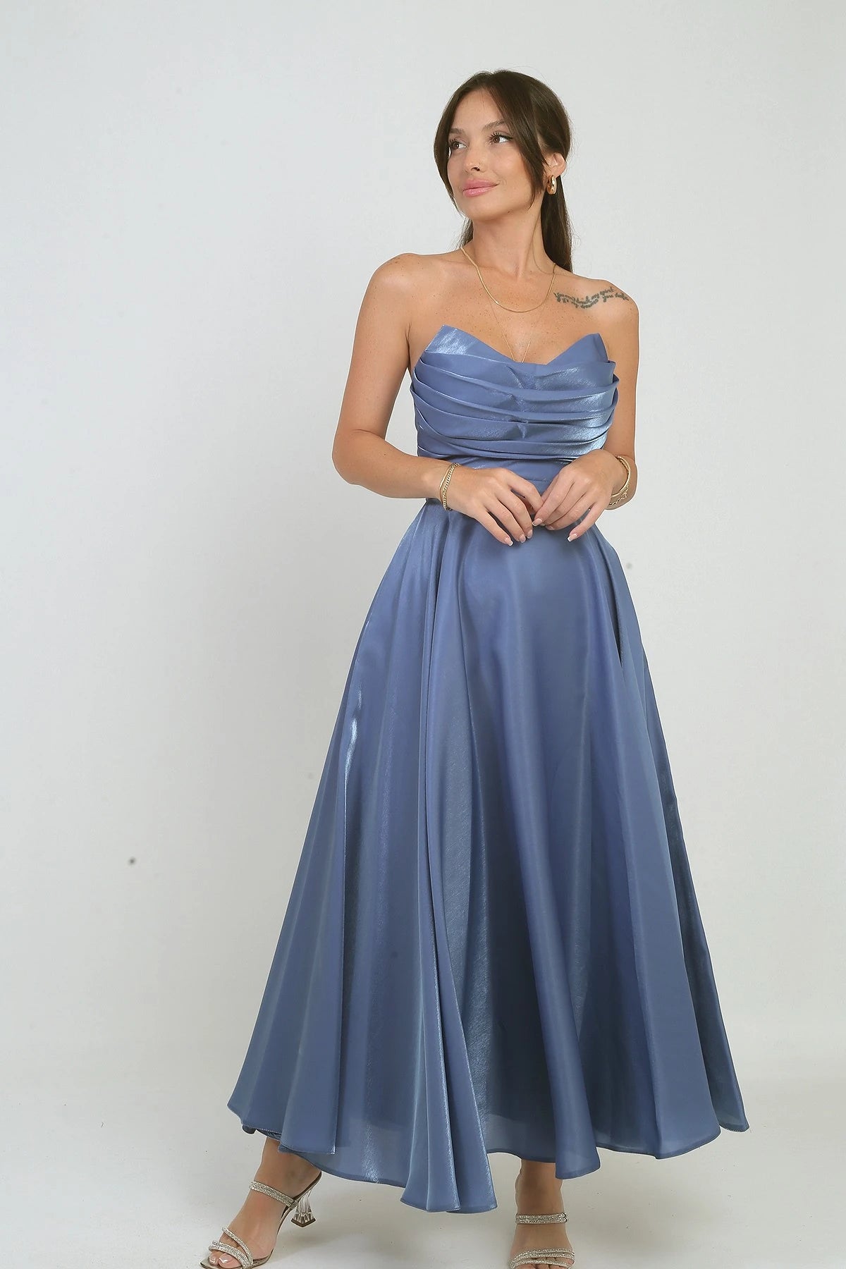 Image of Rochie midi din satin organza, fără bretele, cu decolteu în V pentru femei