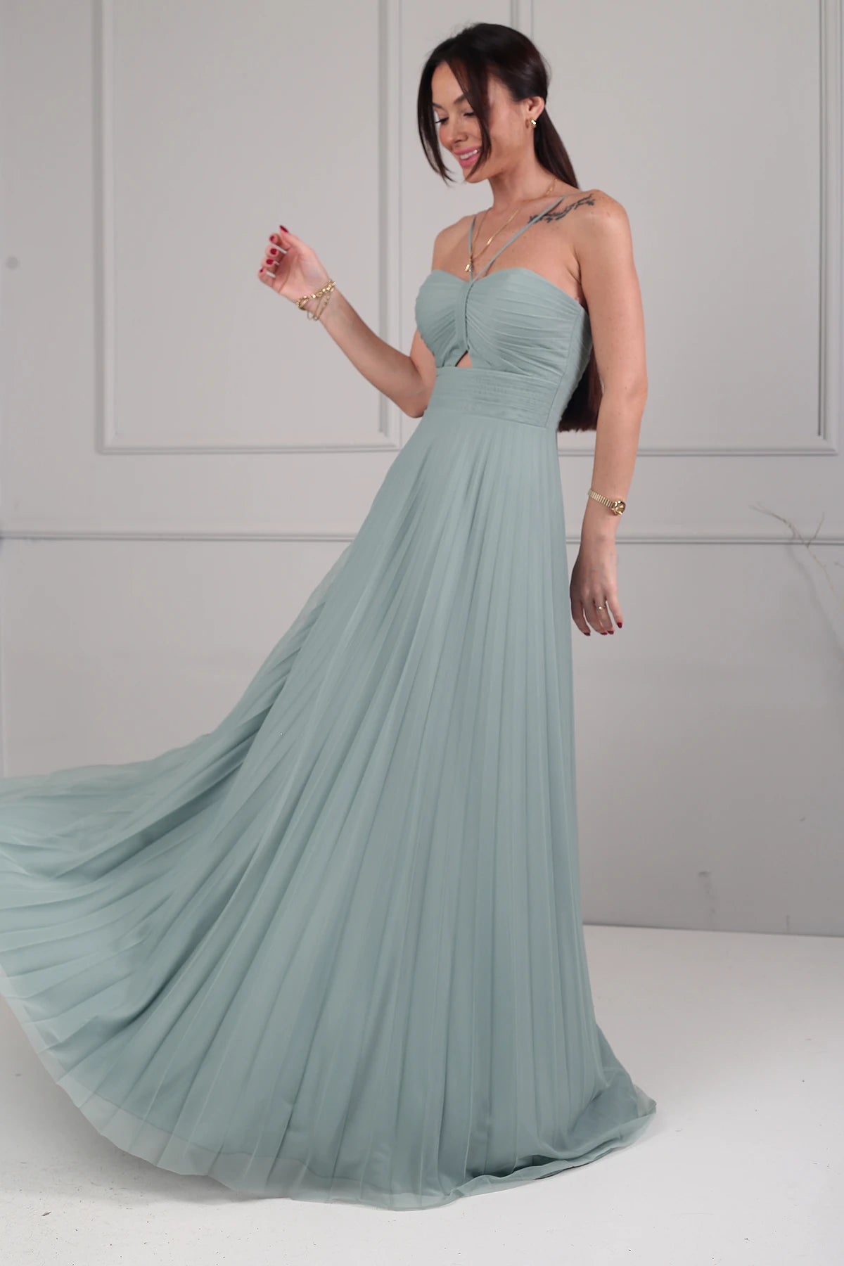 Image of Women's Strapless Neckline Lined Pleated Long Tulle Dress