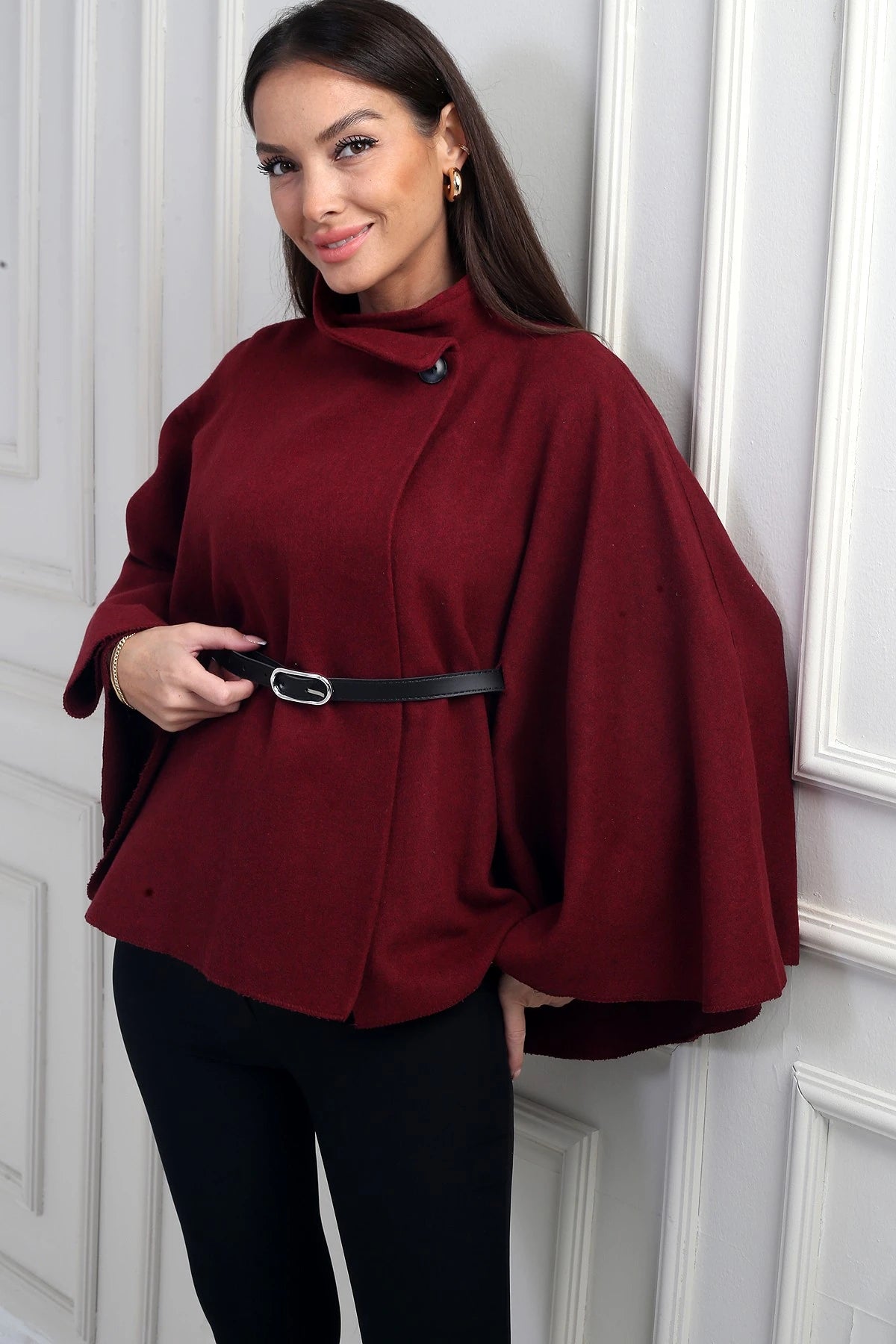 Image of Women's Buttoned Belted Cashmere Poncho