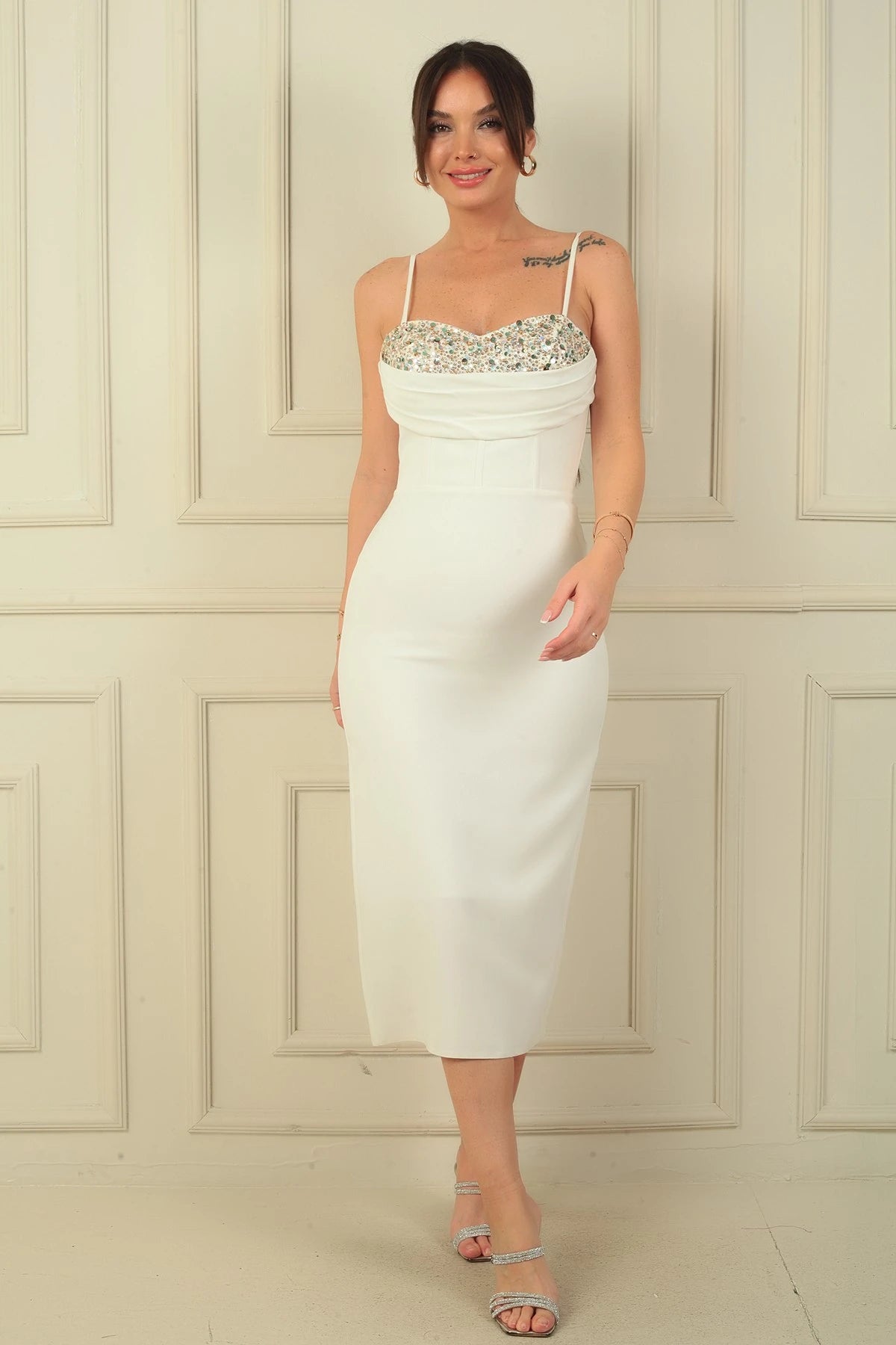 Image of İp Askılı Göğüs Pulpayet Astarlı Balenli Midi Elbise