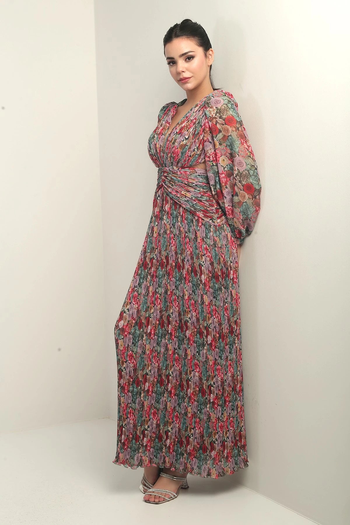 Image of Women's V-Neck Lined Floral Patterned Fully Pleated Chiffon Long Dress