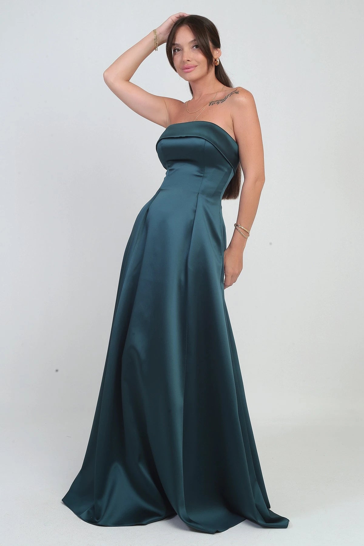 Image of Rochie de seară lungă din satin, fără bretele, cu căptușeală și buzunare pentru femei