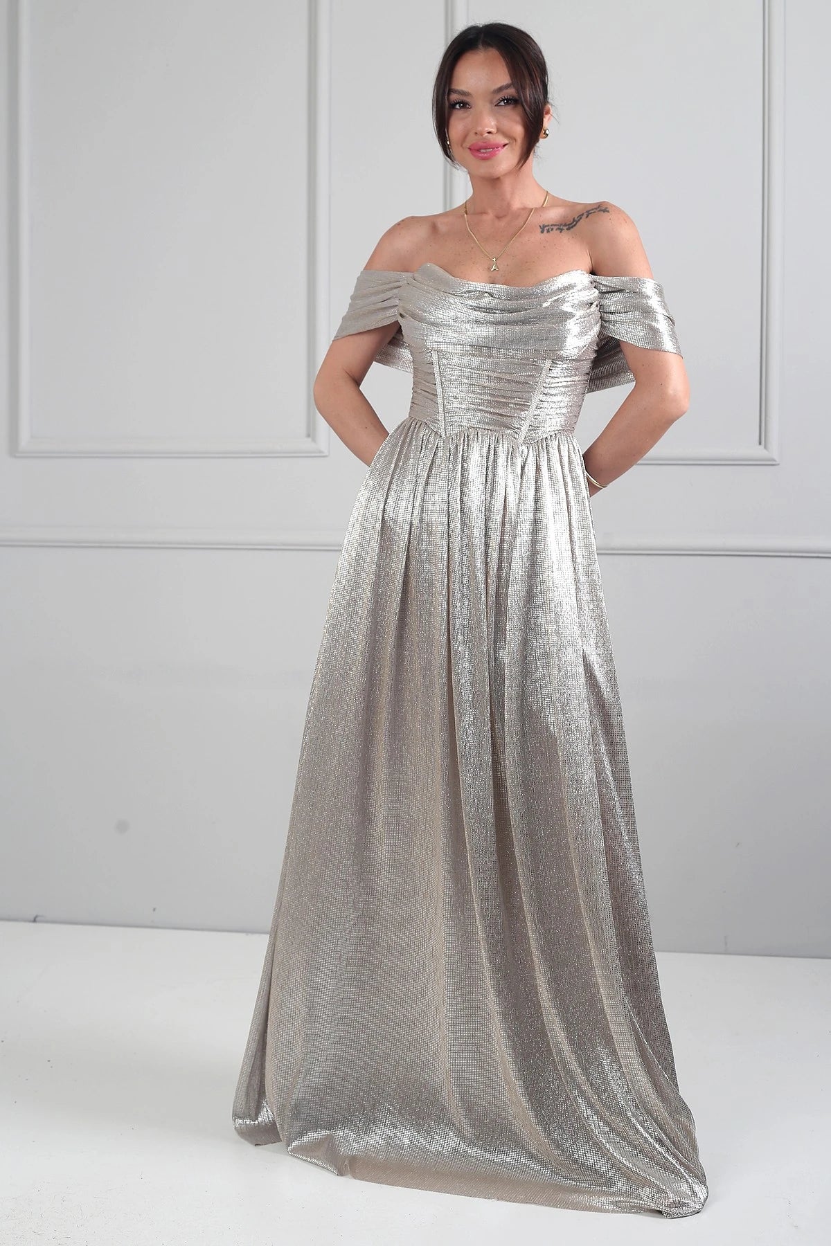 Image of Women's V-Neck Underwired Lined Wide-Spaced Pleated Long Dress