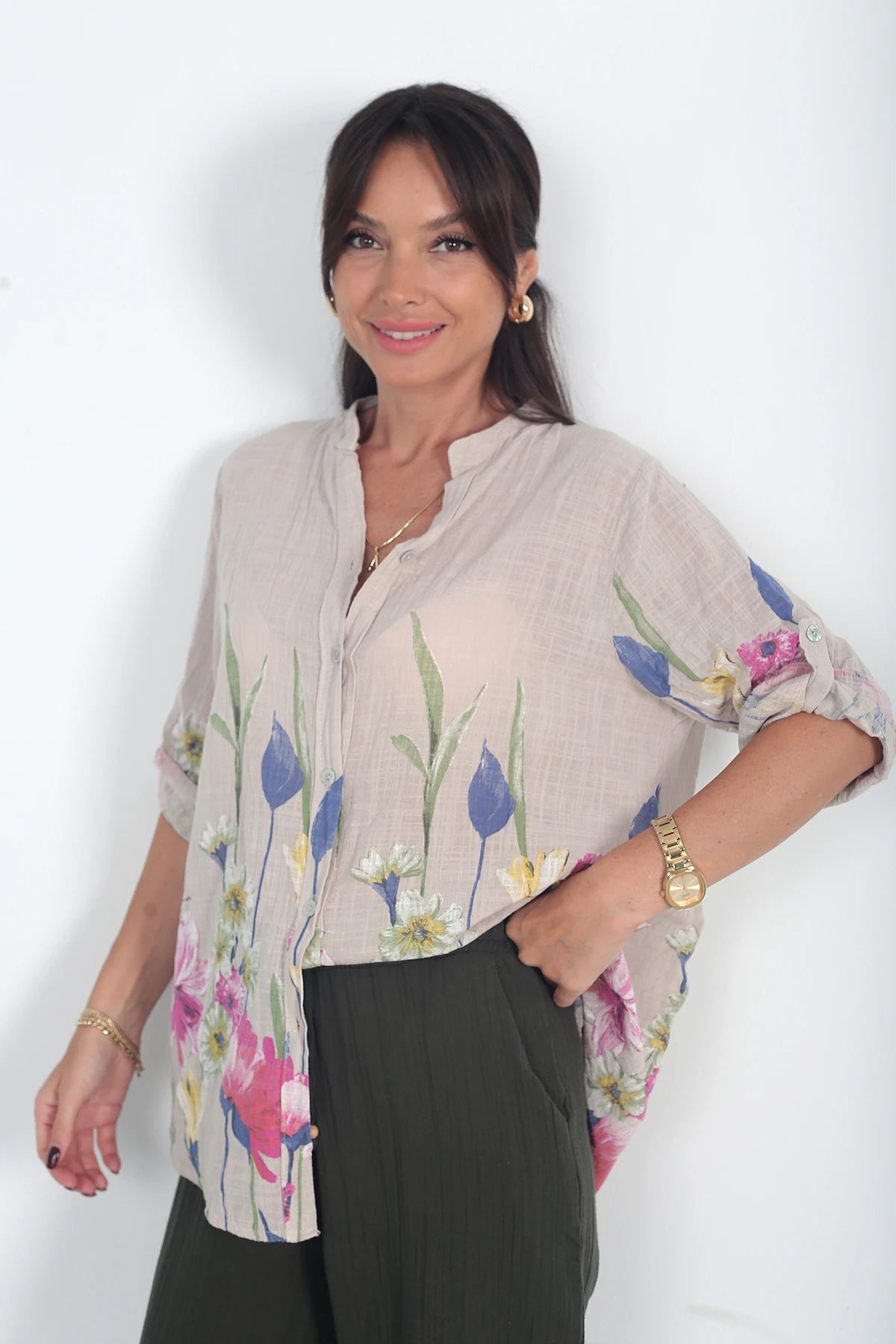 Image of Kadın İtalyan Etek Uçları Ve Kolları Büyük Çiçekli Oversize Cotton Gömlek