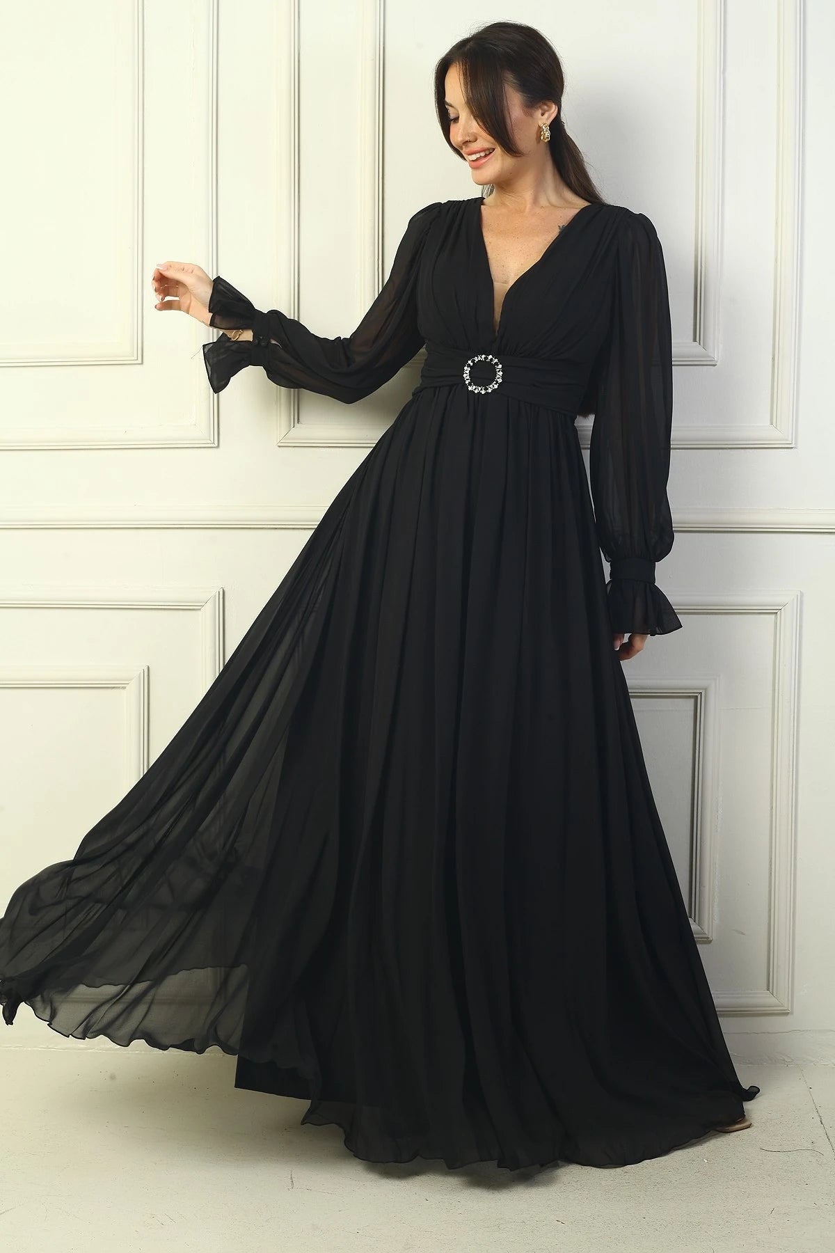 Image of Women's V-Neck, Buckle Waist, Lined Chiffon Long Evening Dress
