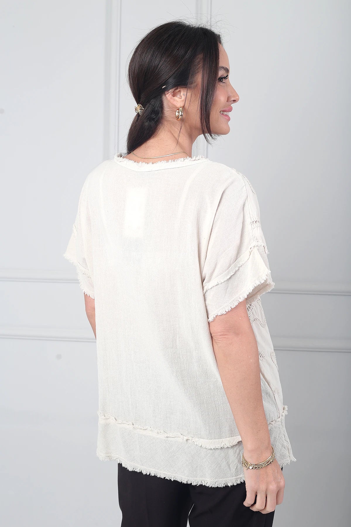 Image of Kadın Dantel Nakış İşlemeli Astarlı Salaş İtalyan Cotton Bluz