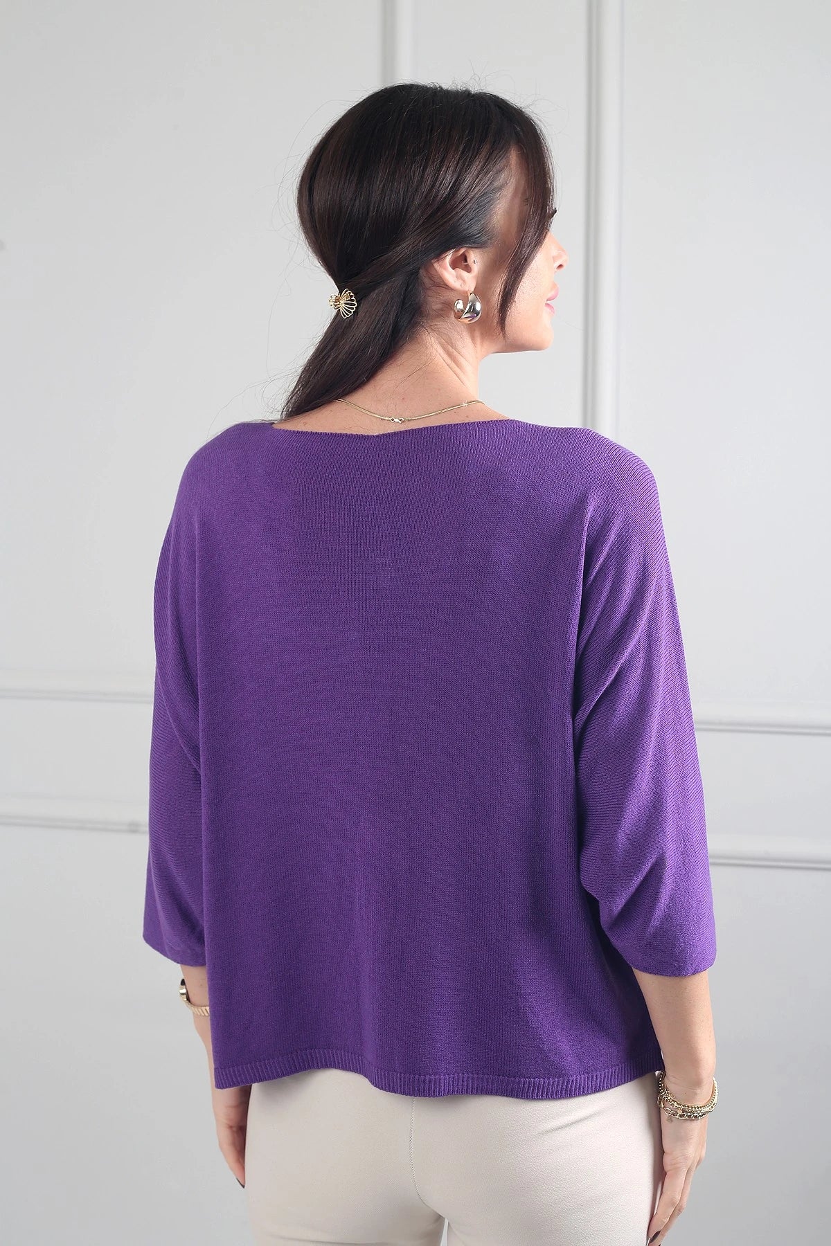 Image of Women's V-Neck Batwing Sleeve Knitted Blouse