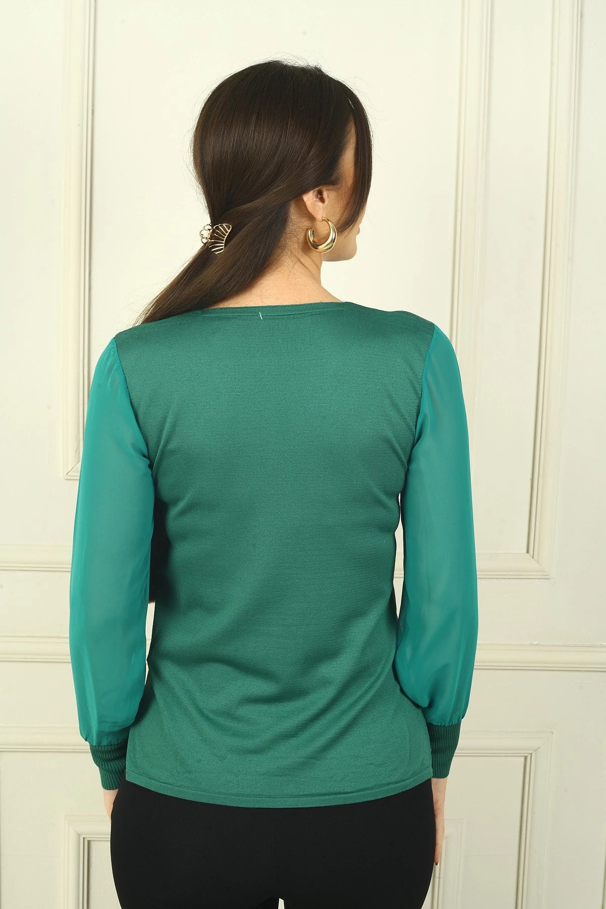 Image of Kadın V Yaka Yarısı Şeritli Kolları Şifon Kazak