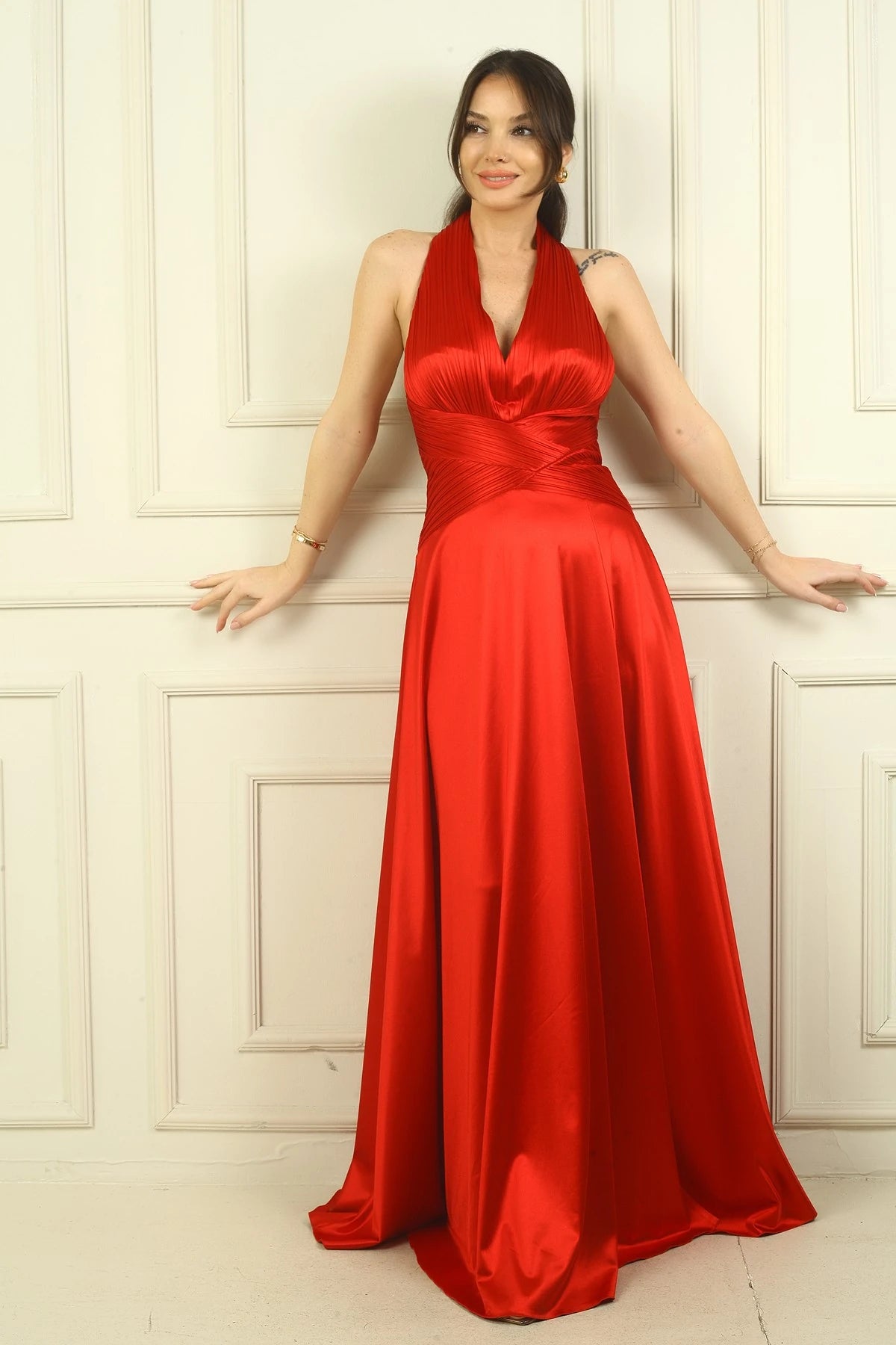 Image of Women's V-Neck Backless Pleated Knitted Satin Long Dress