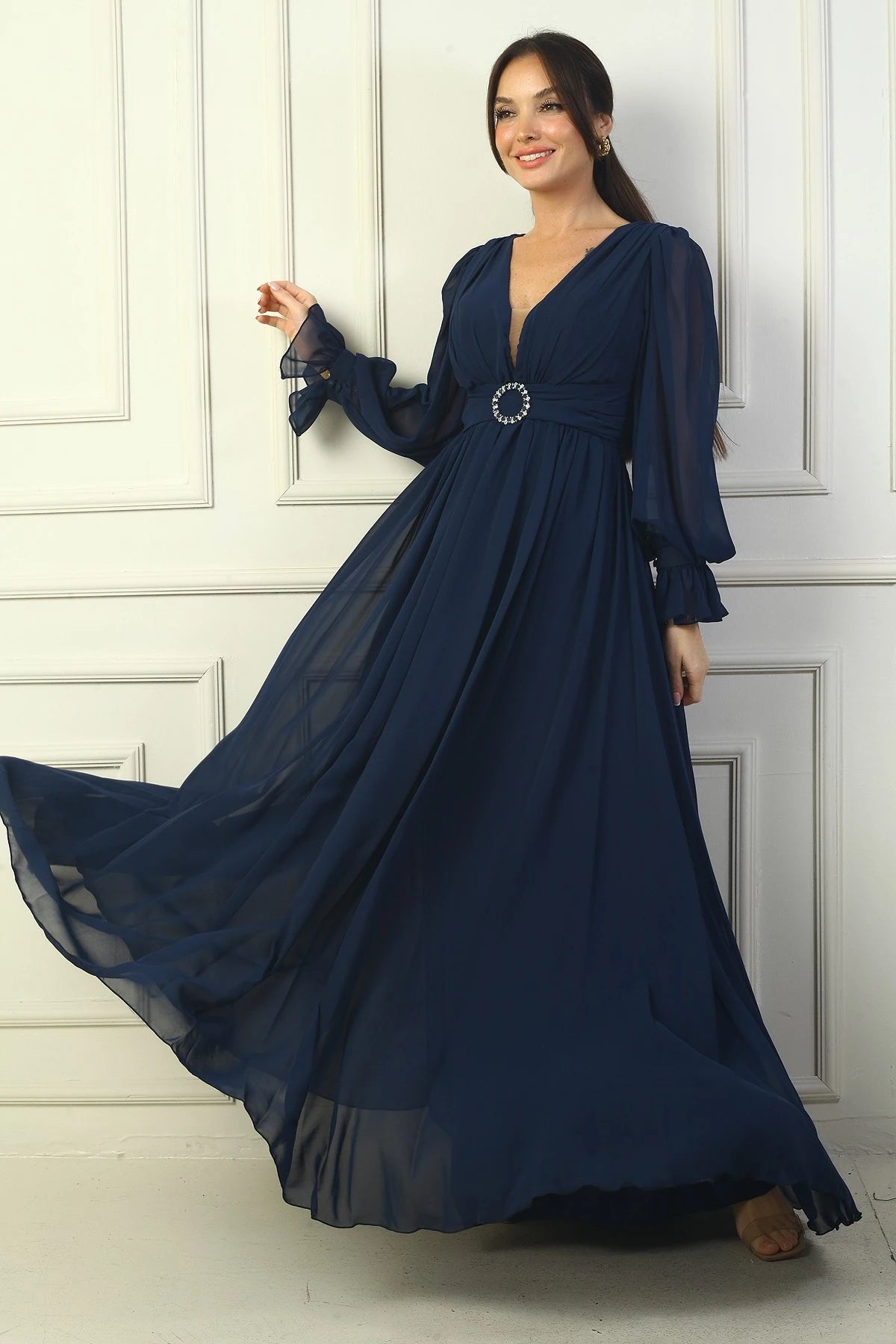 Image of Women's V-Neck, Buckle Waist, Lined Chiffon Long Evening Dress