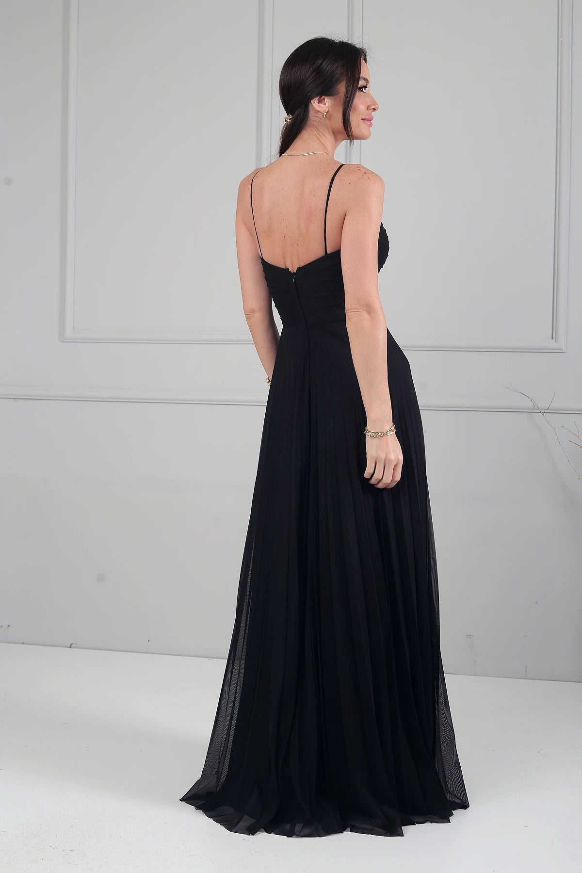 Image of Women's Strapless Neckline Lined Pleated Long Tulle Dress
