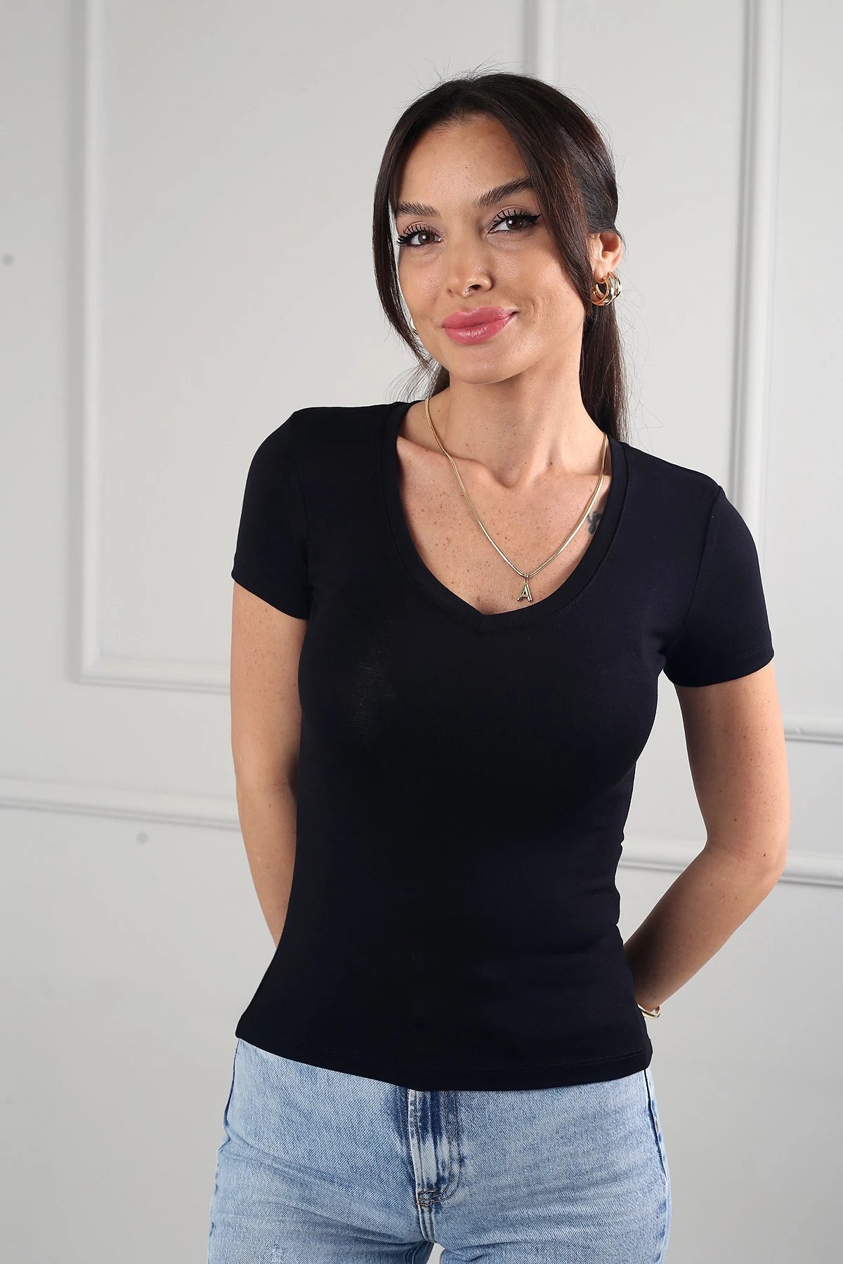Image of Kadın İnterlok V Yaka Likralı Kısa Kollu Bluz