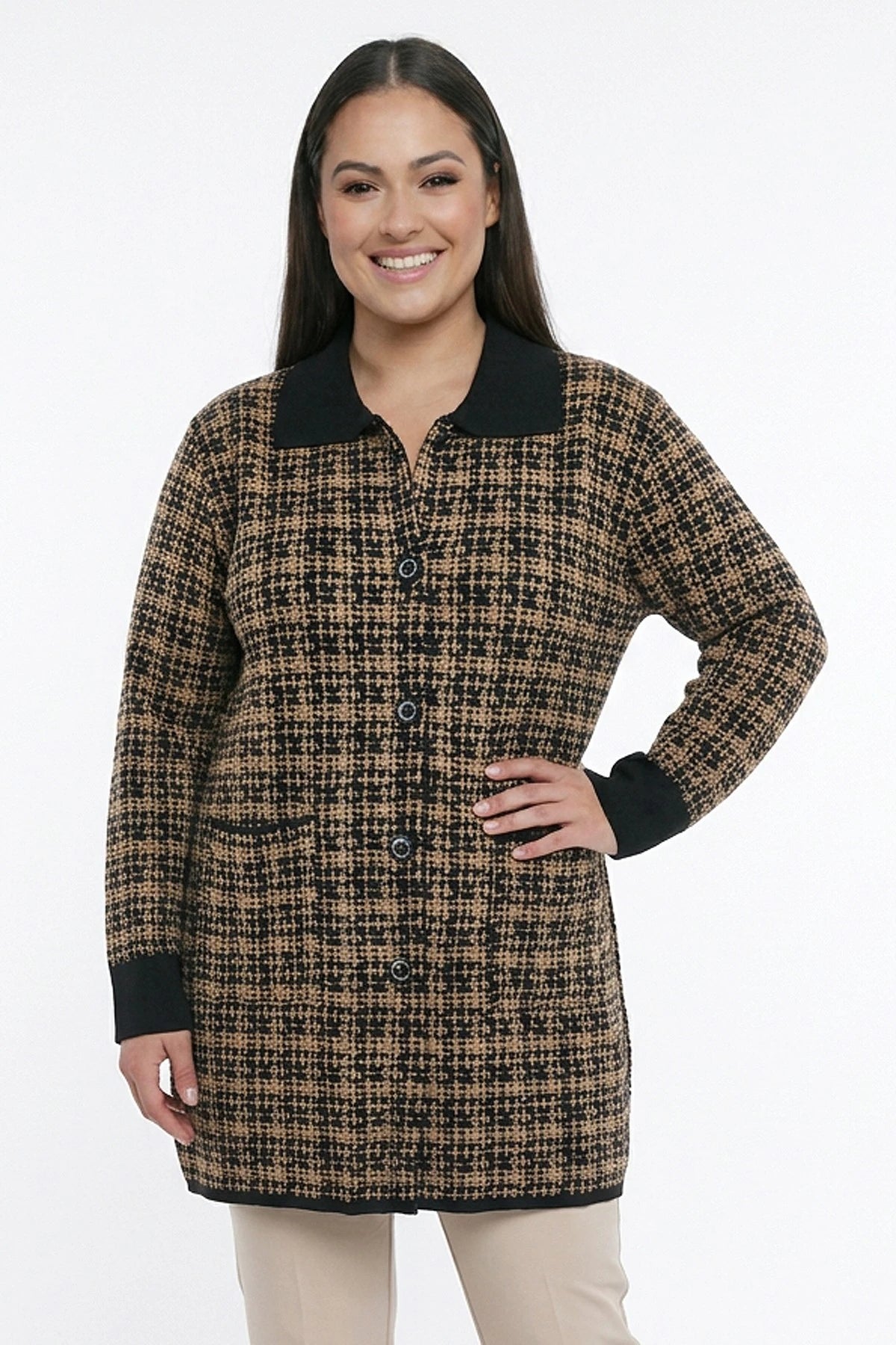 Image of Women's Button-Front, Double-Pocket, Patterned, Glittery Plus Size Cardigan
