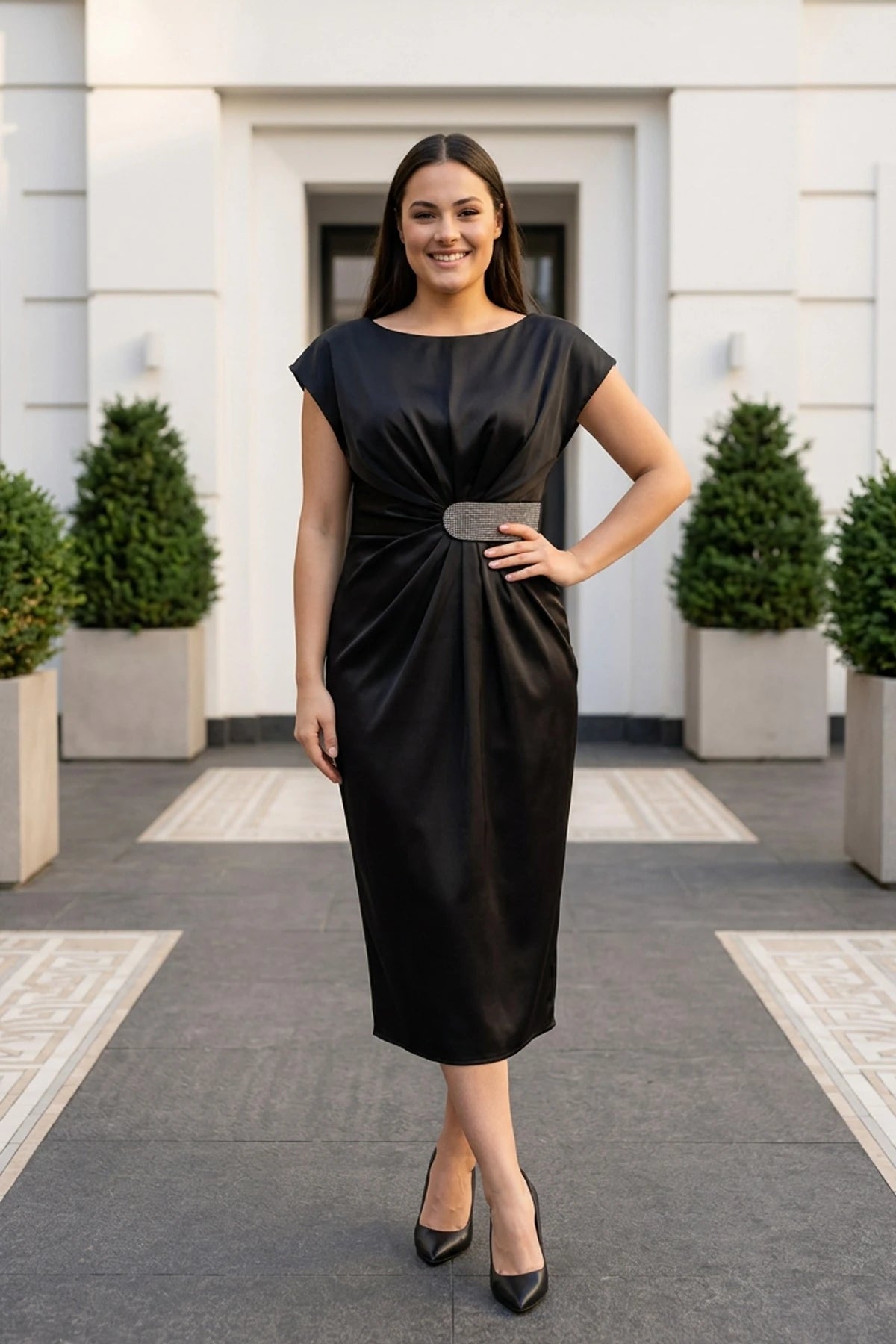 Image of Kadın Beli Taşlı Drapeli Büyük Beden Saten Midi Elbise