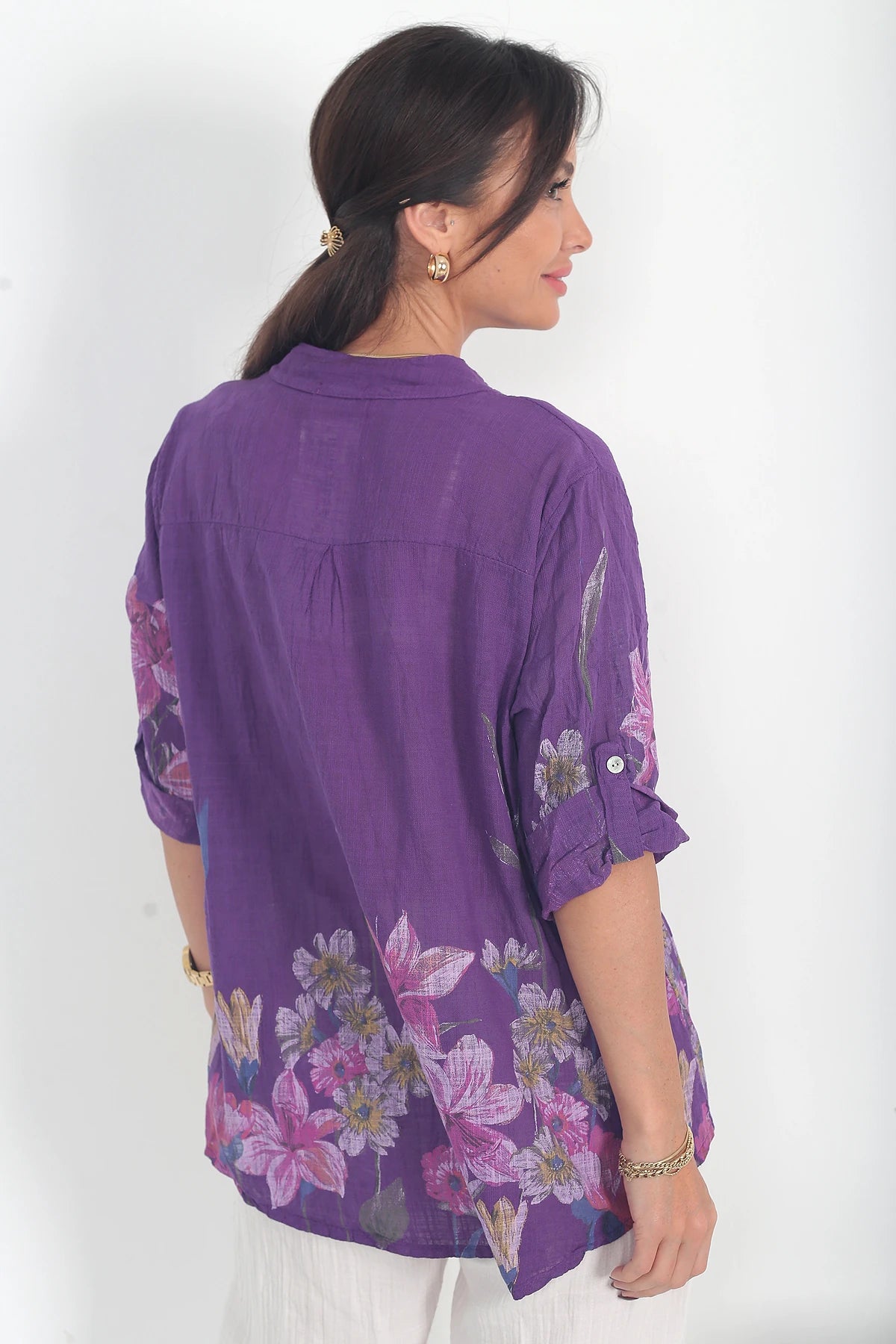 Image of Kadın İtalyan Etek Uçları Ve Kolları Büyük Çiçekli Oversize Cotton Gömlek