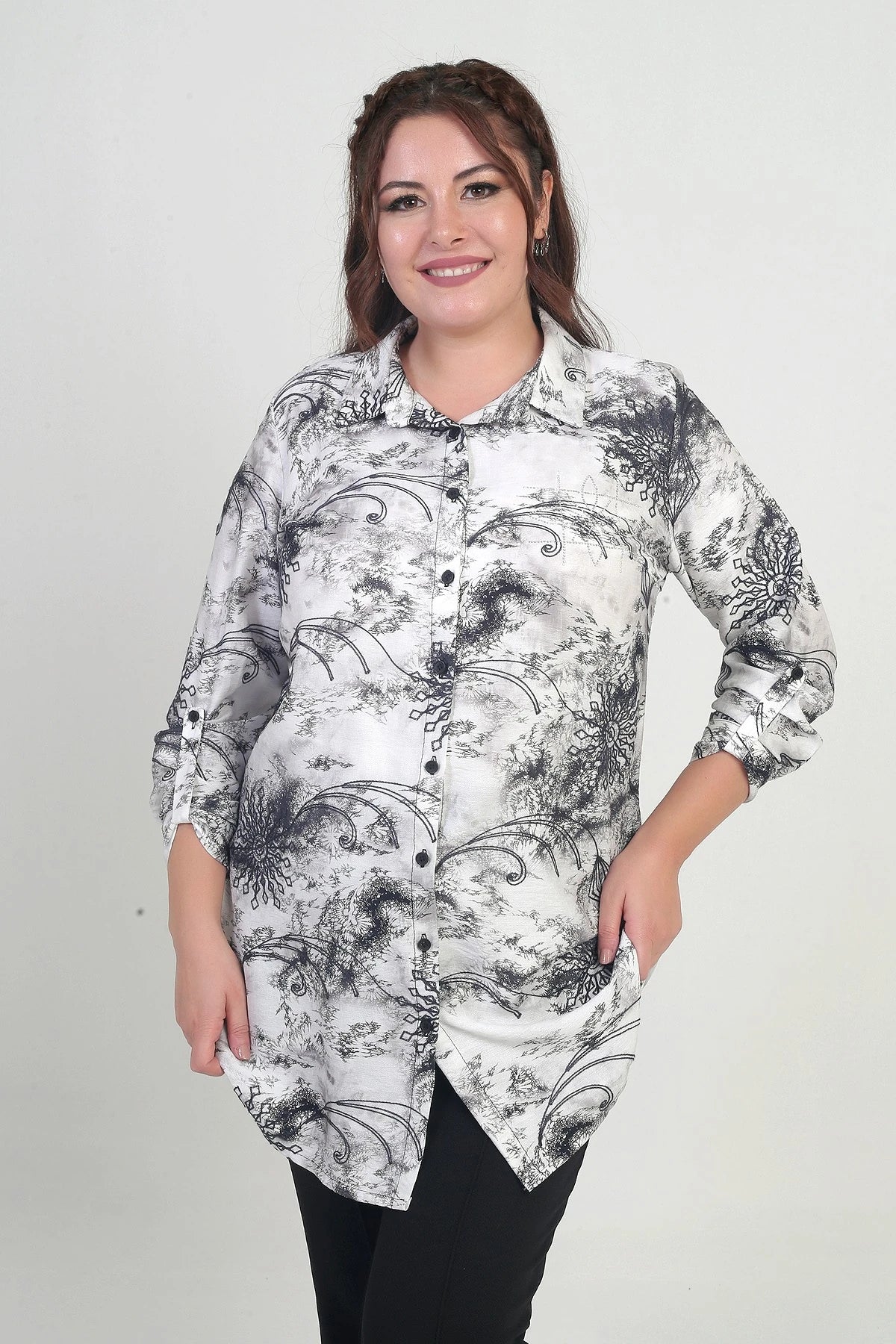 Image of Women's Plus Size Long Shirt with Folded Sleeves and Batik Pattern