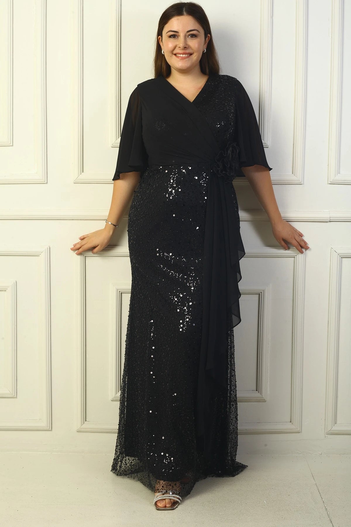 Image of Women's Beaded and Sequined Chiffon Lined Long BB Dress