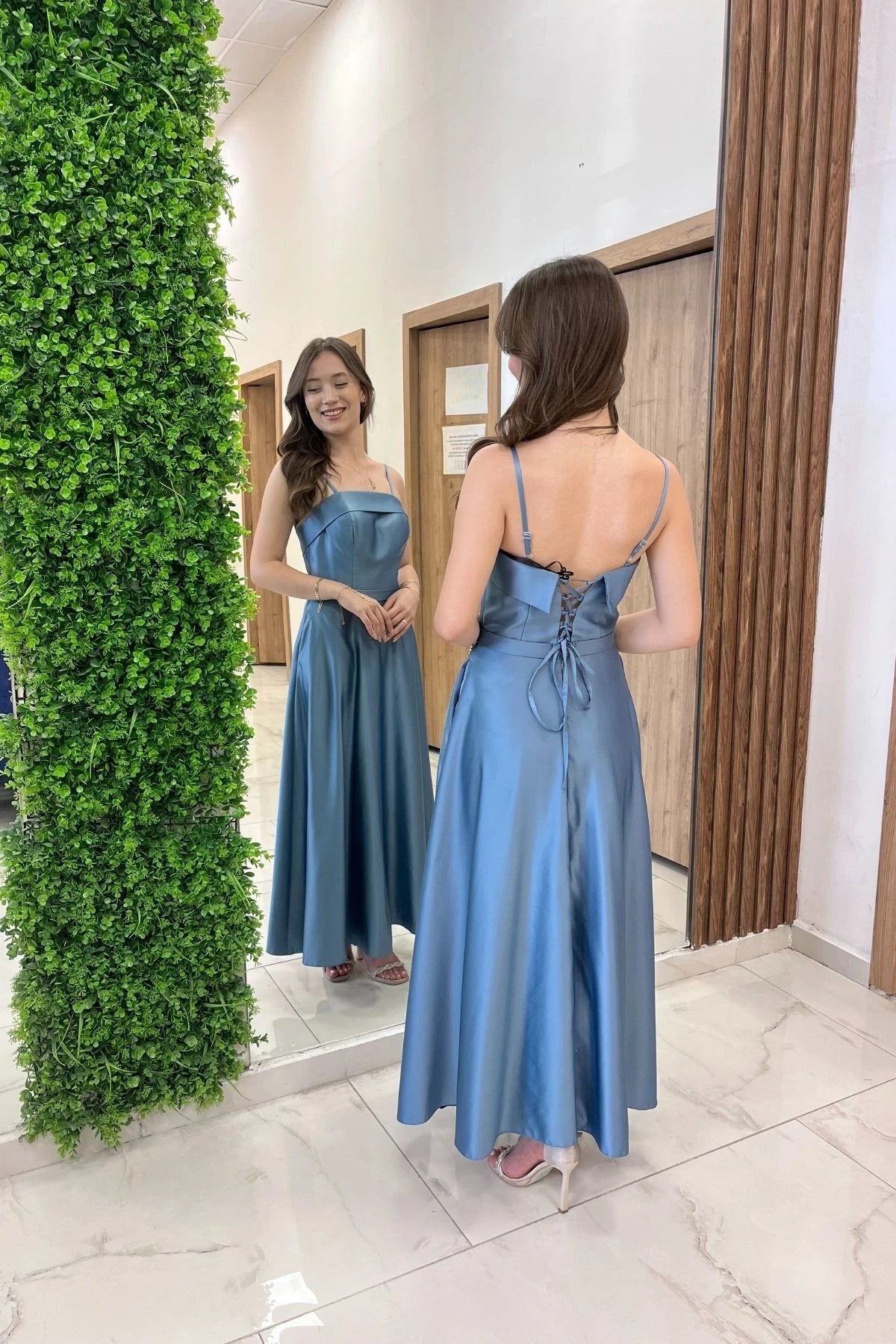 Image of Kadın İnce Askılı Astarlı Cepli Midi Saten Elbise