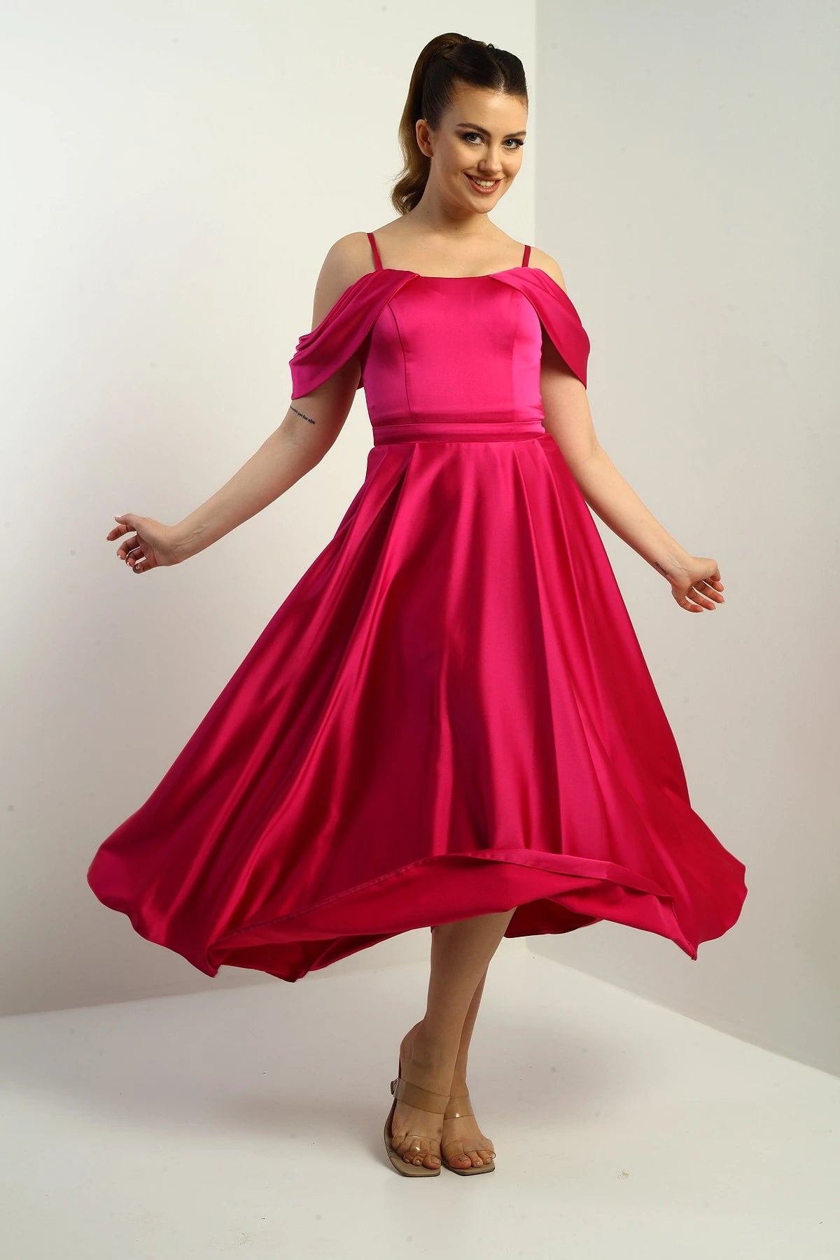 Image of Women's Strappy Dropped Sleeve Lined Pleated Satin Flared Long Dress