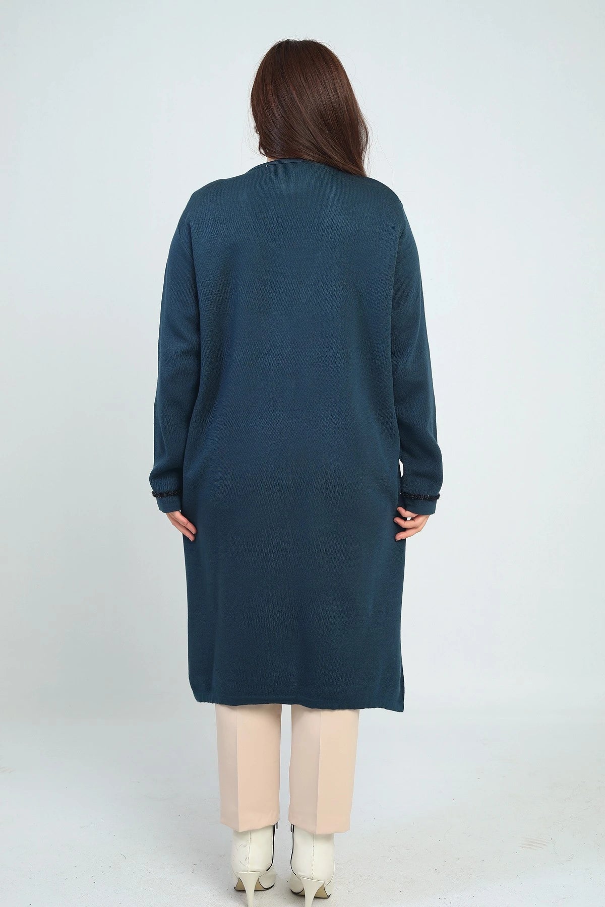 Image of Women's Plus Size Long Knit Cardigan with Pockets and Stripe Detail