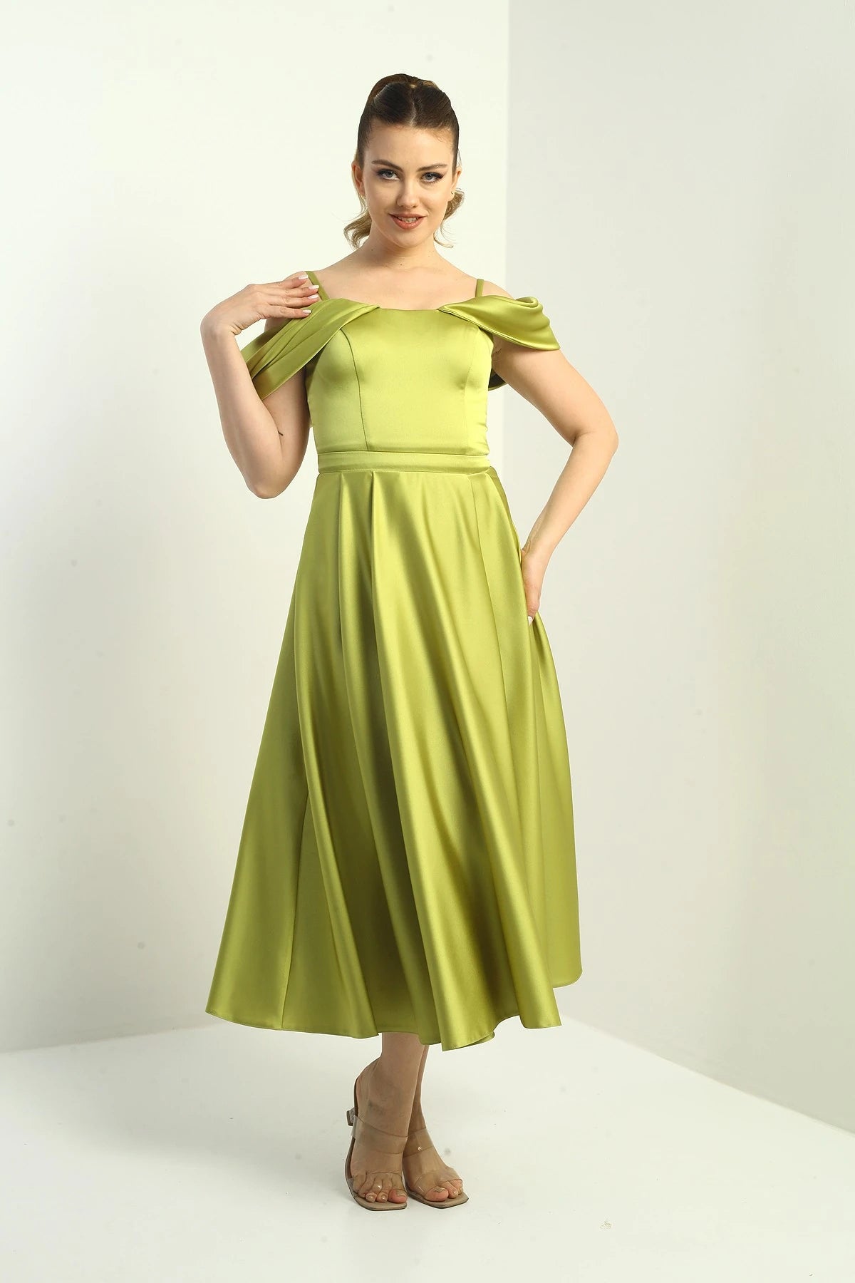 Image of Women's Strappy Dropped Sleeve Lined Pleated Satin Flared Long Dress