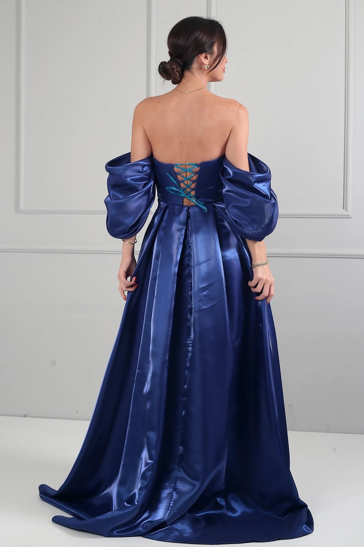 Image of Women's Strapless Balloon Sleeve Lined Pleated Pocket Taffeta Long Dress