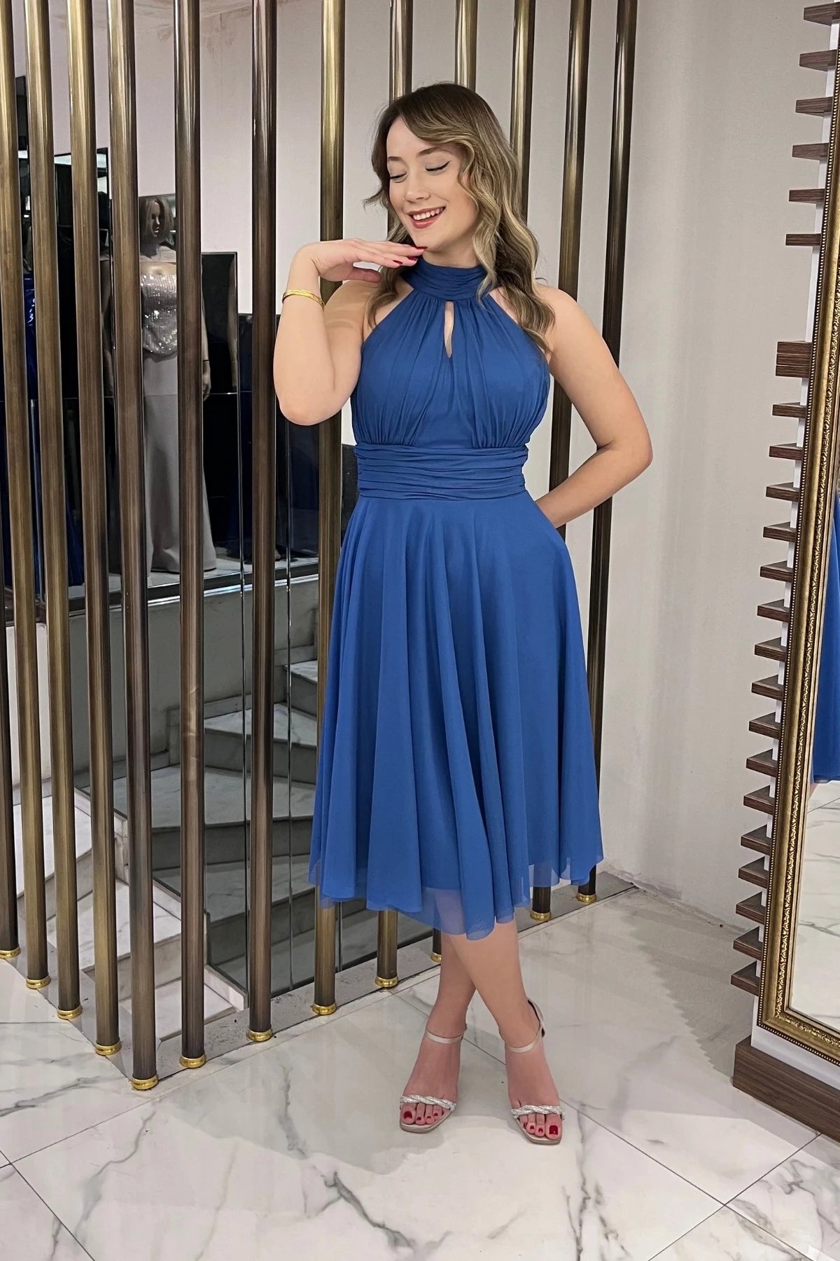 Image of Rochie scurtă din șifon și tul pentru femei, cu decolteu halter și căptușeală