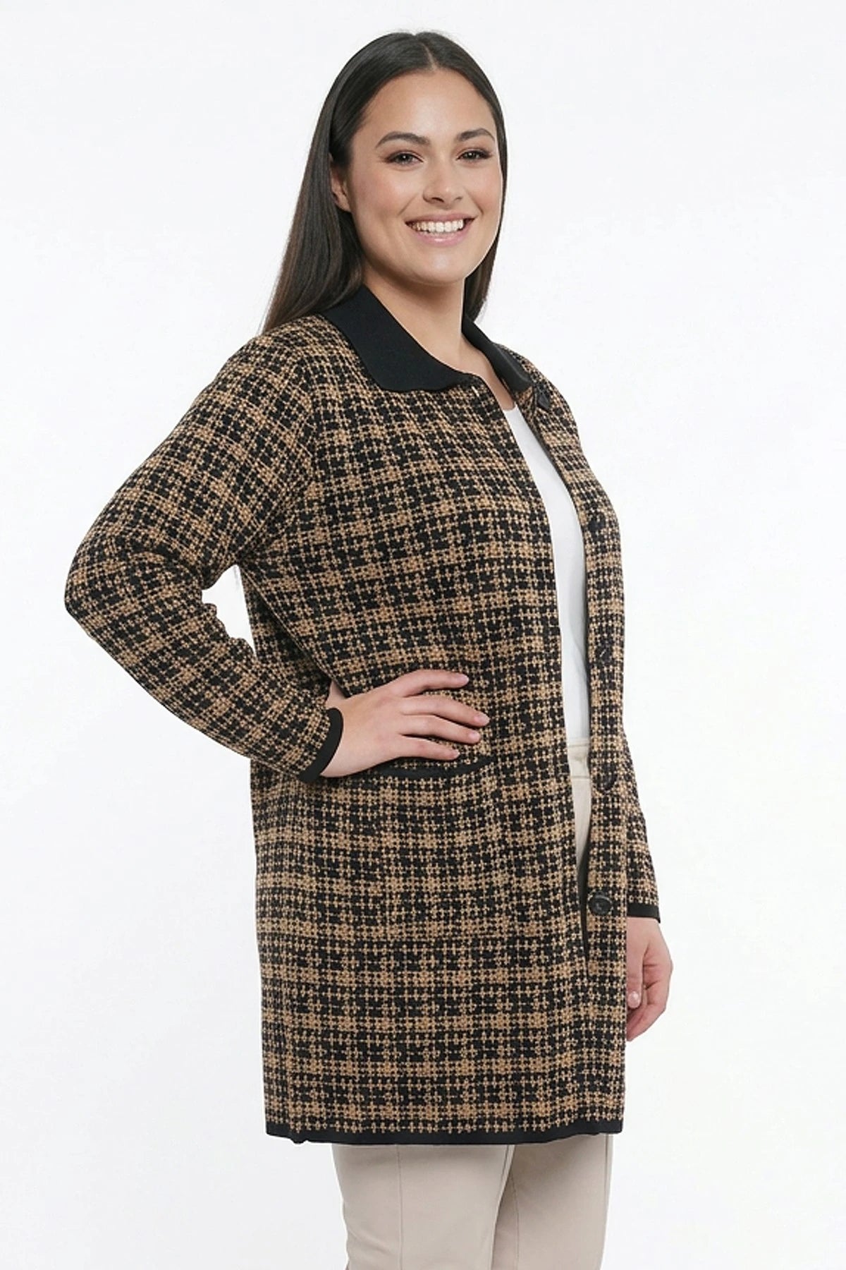 Image of Women's Button-Front, Double-Pocket, Patterned, Glittery Plus Size Cardigan