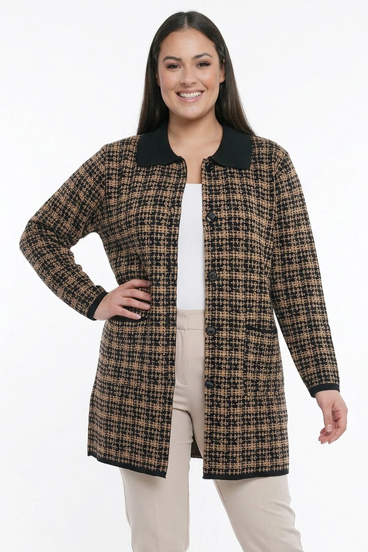 Image of Women's Button-Front, Double-Pocket, Patterned, Glittery Plus Size Cardigan