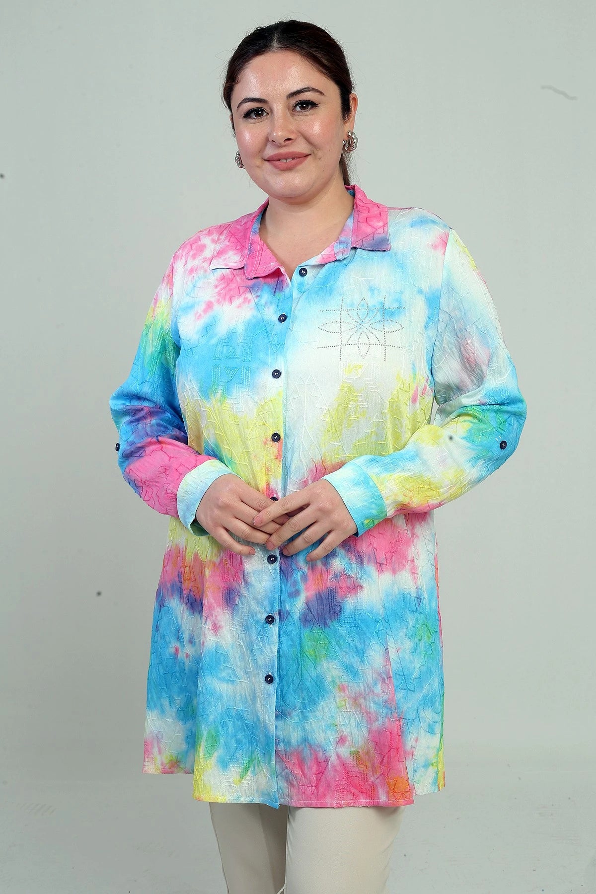 Image of Kadın Kol Katlamalı İşlemeli Büyük Beden Batik Uzun Gömlek